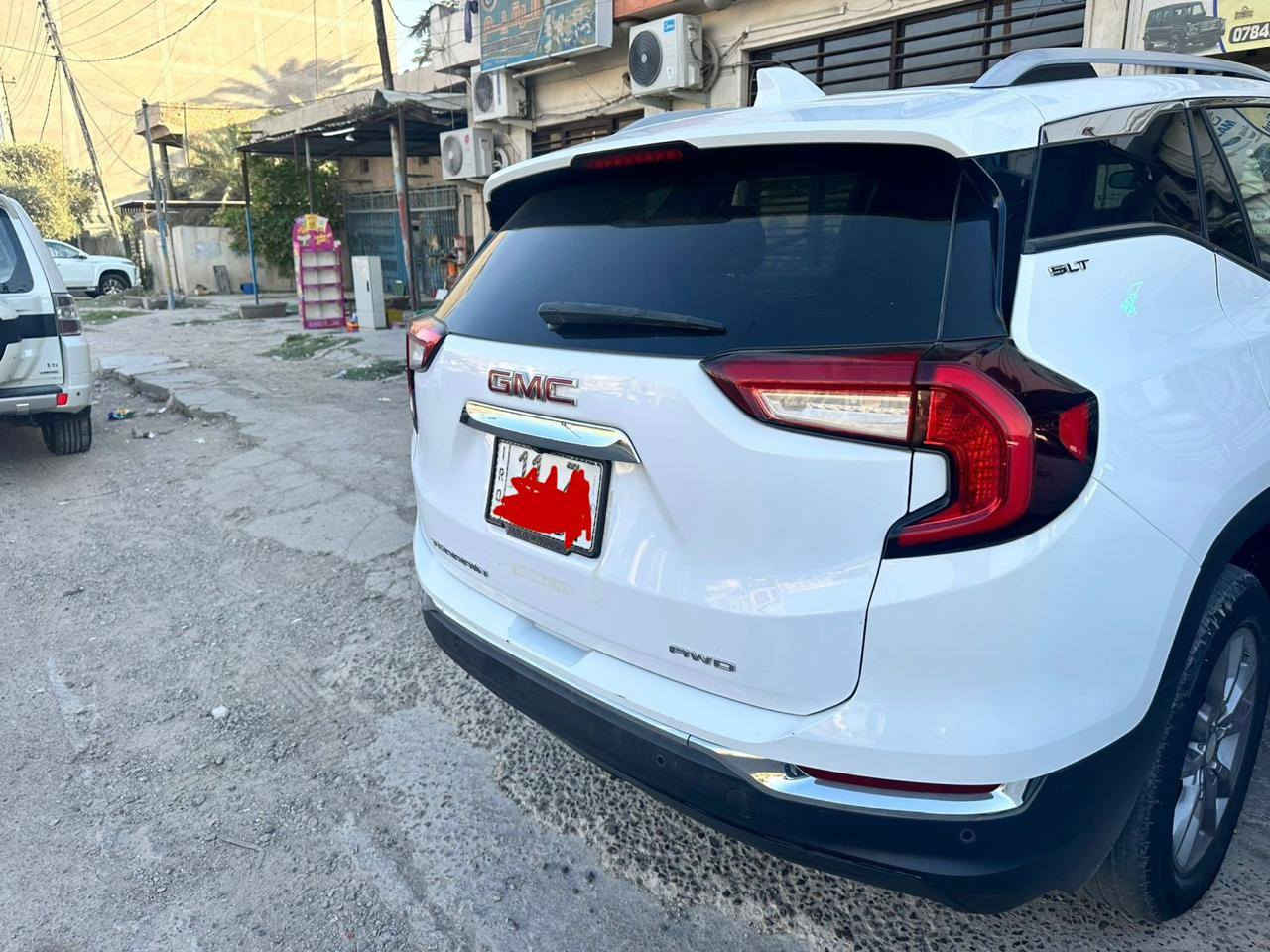 من رخصت الأدمن المحترم *********** جي ام سي تيران موديل ٢٠٢٣ ابيض حرة رقم دولي الجديد بسمي بغداد جاهزة السعر ١٦٥ بيع اومراوس ب سيارة أحدث وانطي فرق *********** بغداد الحرية بغداد, العراق
