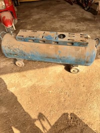 فقط بطل الحجم لو 200 لو 250 السعر 200 الف مكان العبيدي الرقم 077264510...