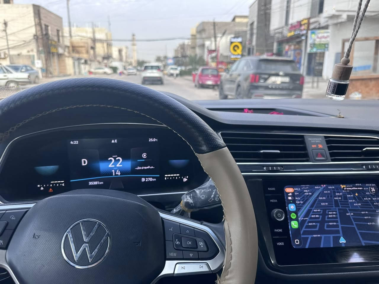 للبيع فقط
Volkswagen TIGUAN 2023 R-line Se
فول مواصفات السياره للأخير كامل مواصفات 
وراد أمريكي حادثها راس البنيد وباب السايق راجع على الباردفقط بدون جاملغات بدون دواخل بدون شواصي
ايرباكات فقط الستيرن 
ايرباك البرده مكفول
ايرباك الدشبول مكفول 
بچم أمامي وخلفي كبس 
محرك 2000ccتوربو نشاط وسرعه واقتصادي جدا 
ماشي 44الف كيلو متر حقيقي 
مواصفات السياره 
بانورما كامله 
حساسات امامي خلفي 
رادارات إماميه وخلفيه 
كامره خلفيه بأربع انضمه للأجسام الحاره 
عداد ديجتال 
شاشه داعمة لنضام Apple car play و Android Auto 
قياده ذاتيه وشبه ذاتيه 
Cruesتثبيت سرعه 
هاند بريك بصمه 
Auto stop
نضام تكييف إلكتروني 
كشتات تدفئه 
تشغيل عن بعد 
Minual light
Auto light 
لد نهاري 
كشن كهربائي 
وبعد كومه مواصفات بالشاشه وبغير الشاشه
تشغيل بصمه 
شحن لاسلكي وسكلي 
7راكب 
هيترات حراريه بالمري 
سياره جديديه الله شاهد ومال بيت لا متعوبه ولا اي شي 

مكان السياره بغداد حي الجامعه 
هاتف ***********
رقم أربيل 22 سنويه وهزه كلهن جديدات
السعر 172
