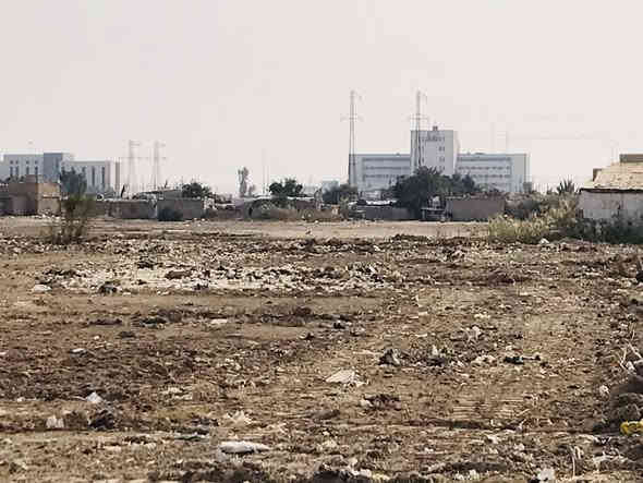 #للبيع_قطعة أرض مميزة – موقع راقٍ ومناسب للسكن أو الاستثمار عالية بمستوى الفرات جاهزة للبناء ما تحتاج دفن 

📍 #الموقع: توزيعة ديوان المحافظة –مقابل كلية الطب والمستشفى العام مجاور حي الفرات  خدمات بيها ماء كهرباء كلشي قريب  ثاني قطعة عن تبلط الفرات تبعد مسافة 200 متر عن تقاطع النسر وكلية الطب

🛣 #الشارع: 12 متر –مربع مميز محاط بشوارع رئيسية
 #المساحة: 200 متر  واجهة 10 تنباع كاملة او نص 100 متر واجهة 5 
🏷 #رقم_القطعة: 1104 
💰 #السعر: خاص 

✨ موقع استراتيجي قريب من جميع الخدمات – فرصة ممتازة للسكن أو الاستثمار

📞 للتواصل والاستفسار عبر الخاص او الاتصال على رقم موبايل *********** واتساب
