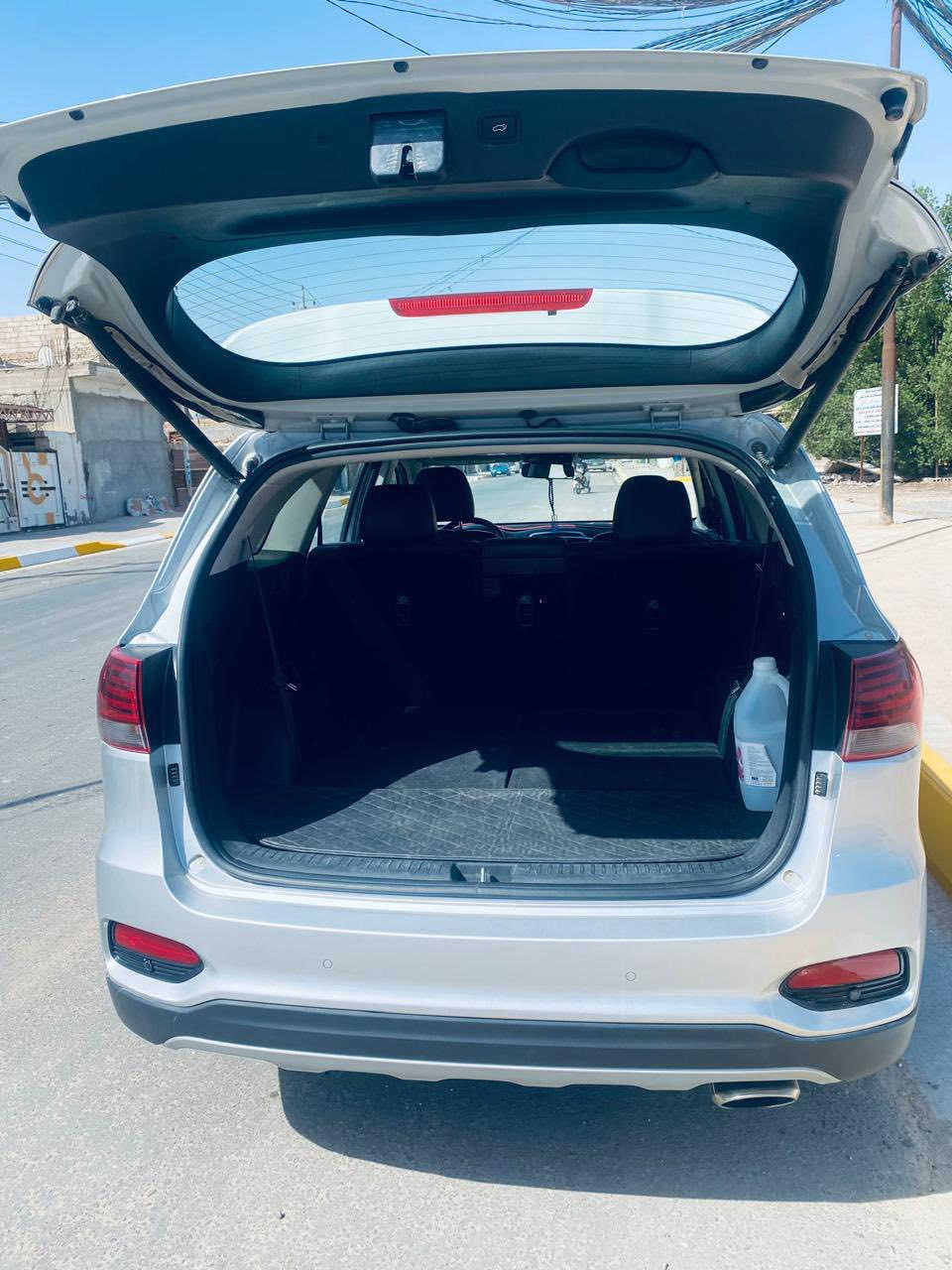 السلام عليكم
بيع فقط 
سياره سورينتو وارد امريكي ٢٠
مرقم بابل 
مكينه 6 سلندر ٣٣٠٠
اللون رصاصي فضي 
رقم الشاصي  /
5XYPHDA59LG691939
ماشيه 61 فور ويل و قابل لزيادة 
فتحه بانوراما 
ثلاث قطع تبريد 
كشنات جلد 
بصمة ابواب  
تحديد مسار  
حادث جاملغ  
مكان كربلاء المقدسة 
السعر ٢٠٥
***********
