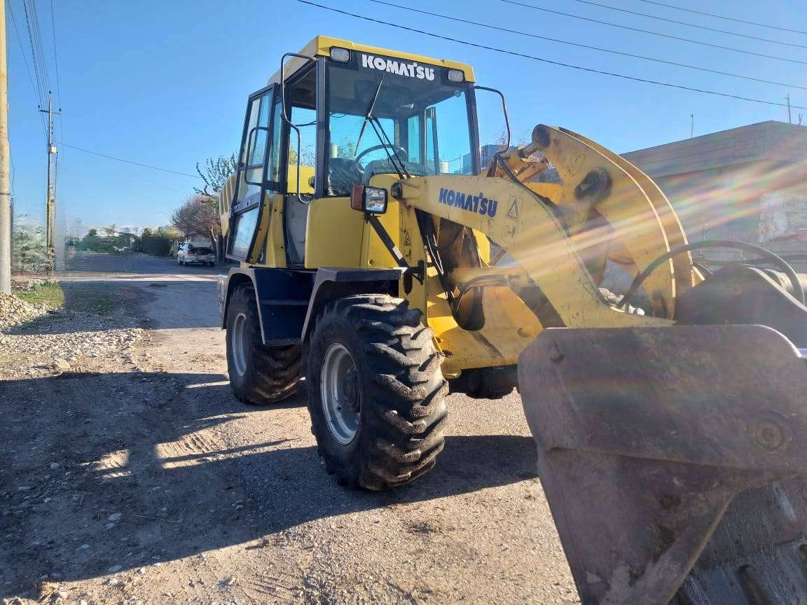 شفل کوماتسو WA75
مودیل 2002 
رقم و سنوی سلیمانیە جدید 
حتا 2029
کیر اوتوماتیک   
وبیها کیر  ارنب و سلحفات  یعنی کیر خفیف و ثقيل
شاشە و کهربائی کلشئ علی وضع الشركة  
الشفل  مکینە و اکسل و پمپات و کهربائی کلشی شرت و کفالە 100% و مابی ای نقص
سعرها $225 مجال
Viber & Whats app
***********
