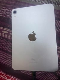 ايباد ميني ٦ • نضافة ٩٨٪ • بطارية ٨٣٪