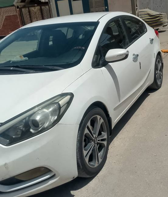 السلام عليكم
للبيع 

سيراتو    14   خليجي

السعر. 105.  مع المجال

تفاصيل اكثر  

موبايل ، ***********
