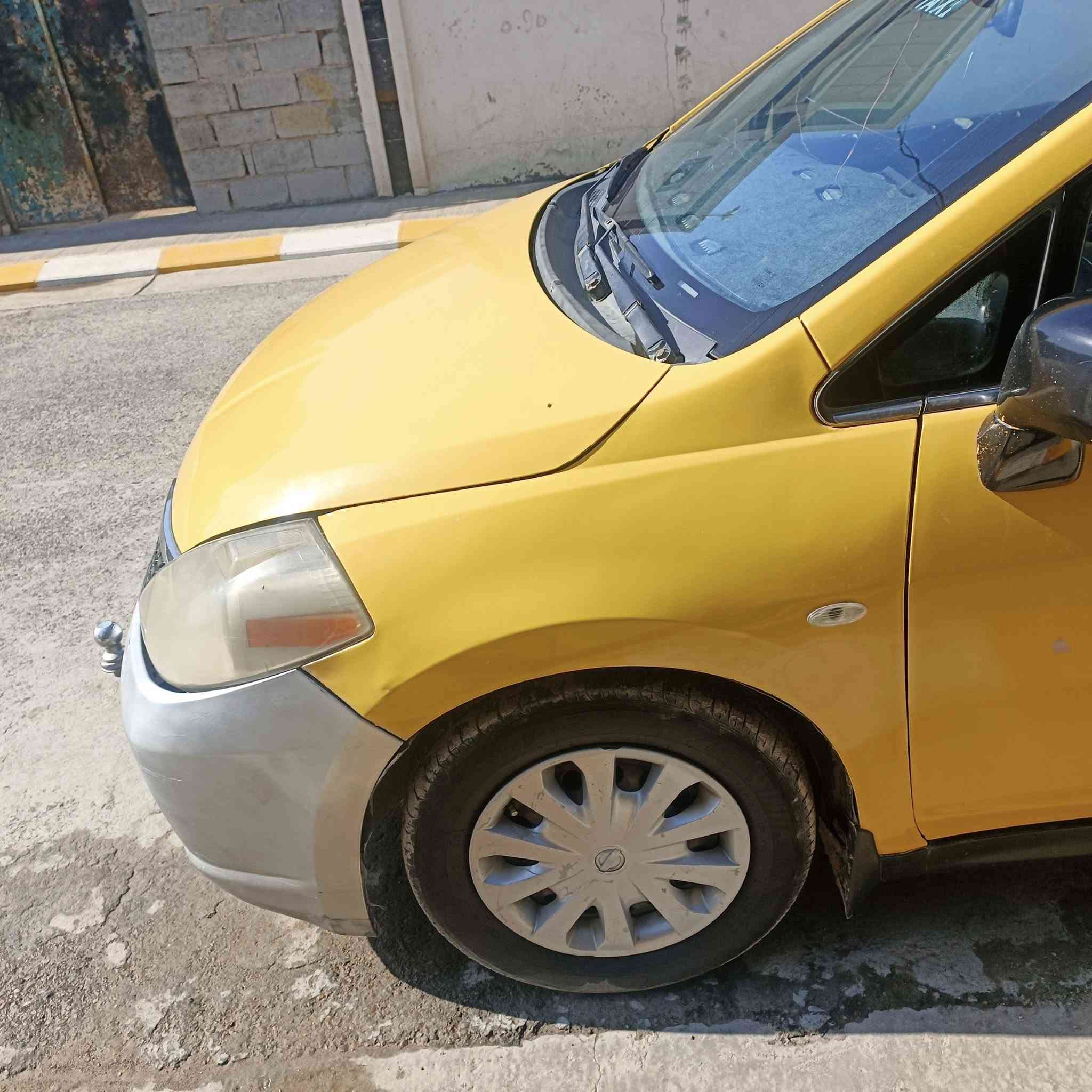 السلام عليكم للبيع نيسان فيرزه موديل 9   محرك  1800 محرك كصه جديد  تبريد  ثلج  سياره بصمه أربع بوب تخم تاير جواه سياره حلوه  ضربته جاملق الخلفي وره صفحت السايق  كهرباياته كله شقاله  رقم بغداد  السعر 65 وبيه مجال مكاني فلوجه  كرب جسر ثالث ‏‪***********‬‏
