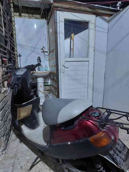 السلام عليكم بطة 60 للبيع كهربائيات شغالة كلها سلف هندر نضافتها شوفت عينك سعرها 250 قفل
*********** اتصال
