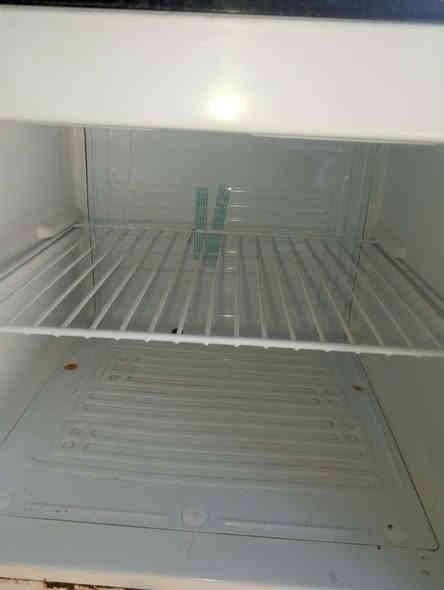 سلام عليكم ثلاجه جديده للبيع رايدهه 100 وبيهه مجال شديت بيهه ماطور جديد مجاي تبرد مادري ليش مكاني زعفرانيه شارع محهد على سده يم سواق تفاحه تسعه قدم هاذه رقم هاتف ‏‪***********‬‏
