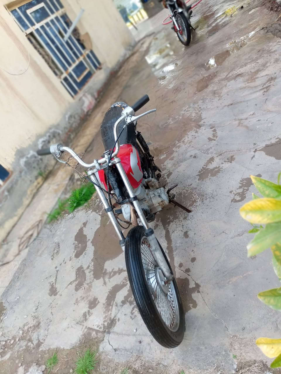 نامة موديل 18محرك سيفان خير من الله محرك نضيف تايرات جدد كلك السعر 190وبيهه مجال مكاني بابل محاويل رقم الهاتف ***********
