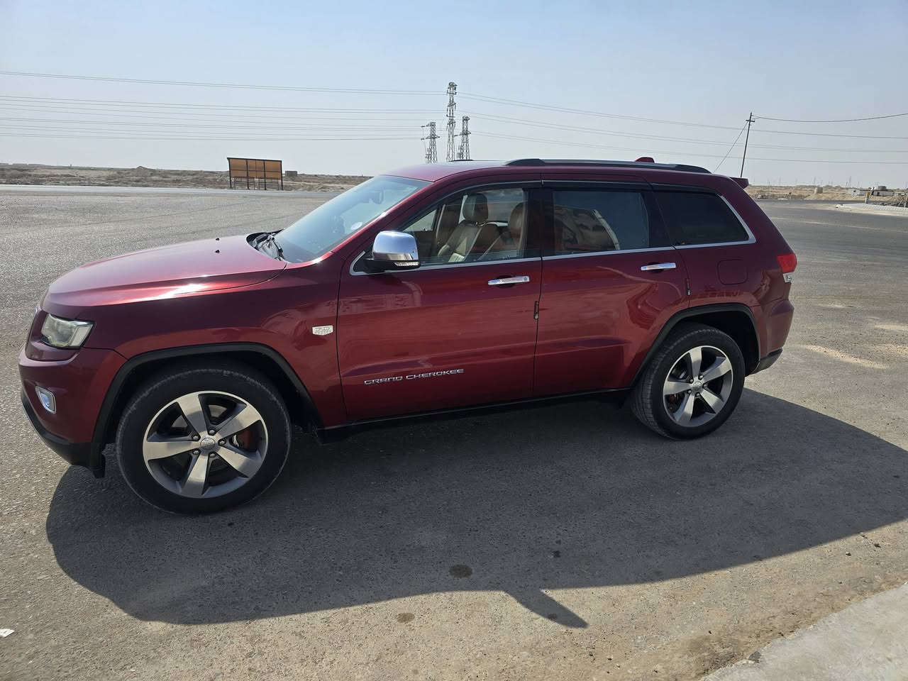 السلام عليكم ورحمة الله..
للبيع جيب لمتددموديل 2014 فول
((خليجي)) مكفوله كفاله عامه 
عدا البنيد مرشوش كلير اثر نگراش فقط اباقي كفاله 
رقم بغداد بسمي تحويل
ماشيه  128 الف كيلو 
الموديل :2014
المحرك : 5700 هيمي  
المواصفات : 
* نظام السرعة المحددة. 
* المرايا الجانبية قابلة للطي كهربائيا. 
* سقف بانوراما . 
* شاشه كبيرة 
* نظام الخرائط (GPS) .
* المصابيح الأمامية زنون LEB
* دخول ذكي. 
* بصمة 
* تشغيل عن بعد .
* الصندوق الخلفيي كهربائي . .
* ذاكرة لحفظ وضعيات الجلوس للسائق
* المقاعد الأمامي كهربائي.
* المقاعد الأمامية  تبريد وتدفئة .
* المقاعد الخلفية تدفئة . 
* حساسات امامية. 
*حساسات خلفيه.
* محدد سرعة . 
 *بعد بيه مواصفات ممذكوره
السعر 204 وبيها مجال قليل جداً 
للاستفسار ***********
مكان السياره البصرة
