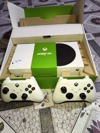 الإخوة الأعزاء جهاز Xbox series s لا مصلح و لا مفتوح لوك ستيكر  جهاز ف...