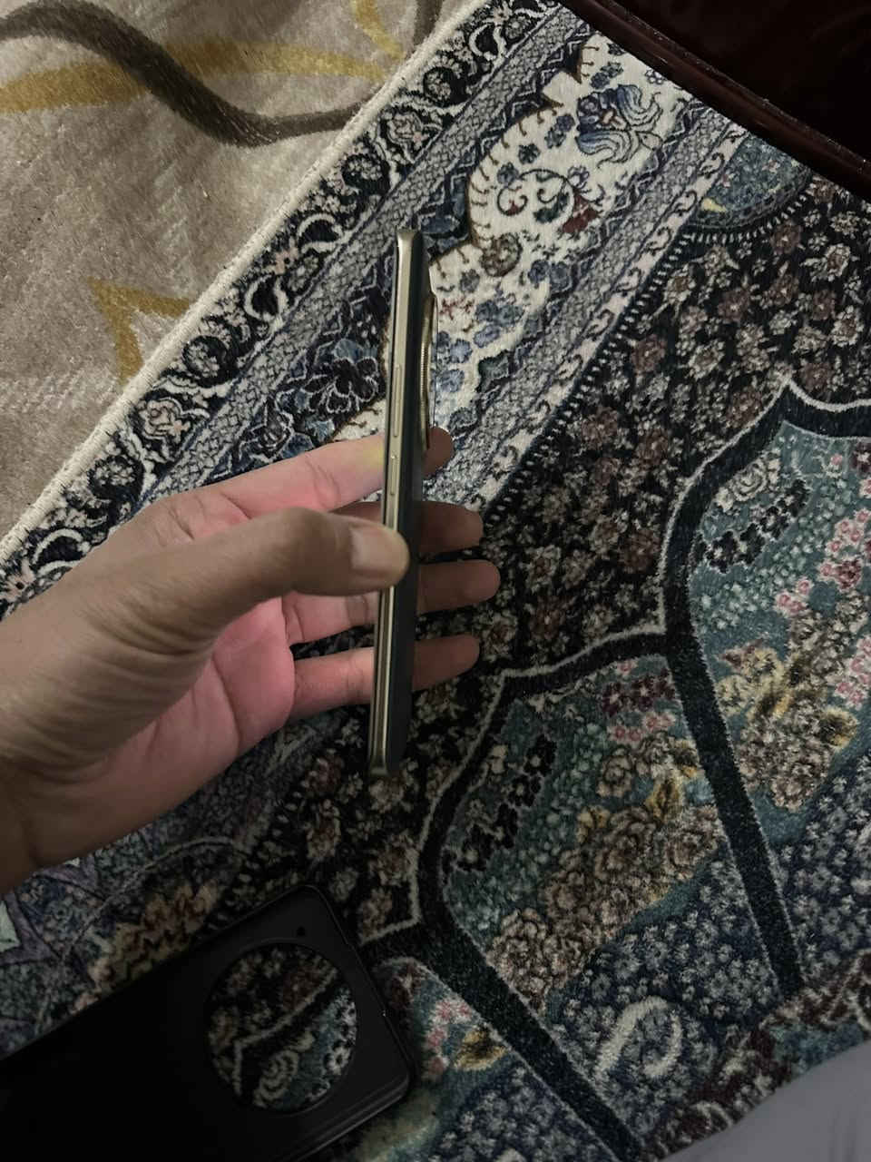 للبيع ريلمي 13 برو بلس السعر 320 قفل مكانيّ الديوانيه اتصال ***********
