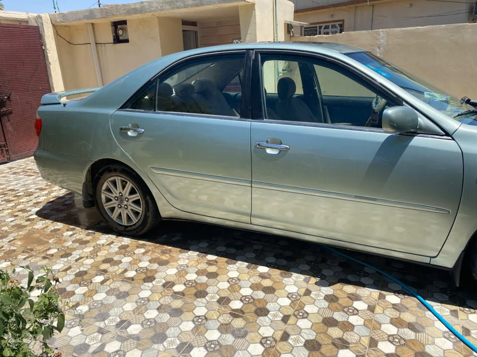للبيع Toyota Camry موديل 2005 كراند، وارد خليجي.
ماشية 144 ألف فقط. محرك 3000 
السيارة نظيفة واستعمال شخصي، التبريد شغال، مكينة وگير بحالة جيدة .
تخم تاير.
صبغ عام للجمالية .
سنوية لل٢٠٣١ وهزة جديدة.
رقم انكليزي بغداد .
تبريد قطعتين.
السعر $90 .
العنوان ديالى بعقوبة 
او  واتساب ***********
