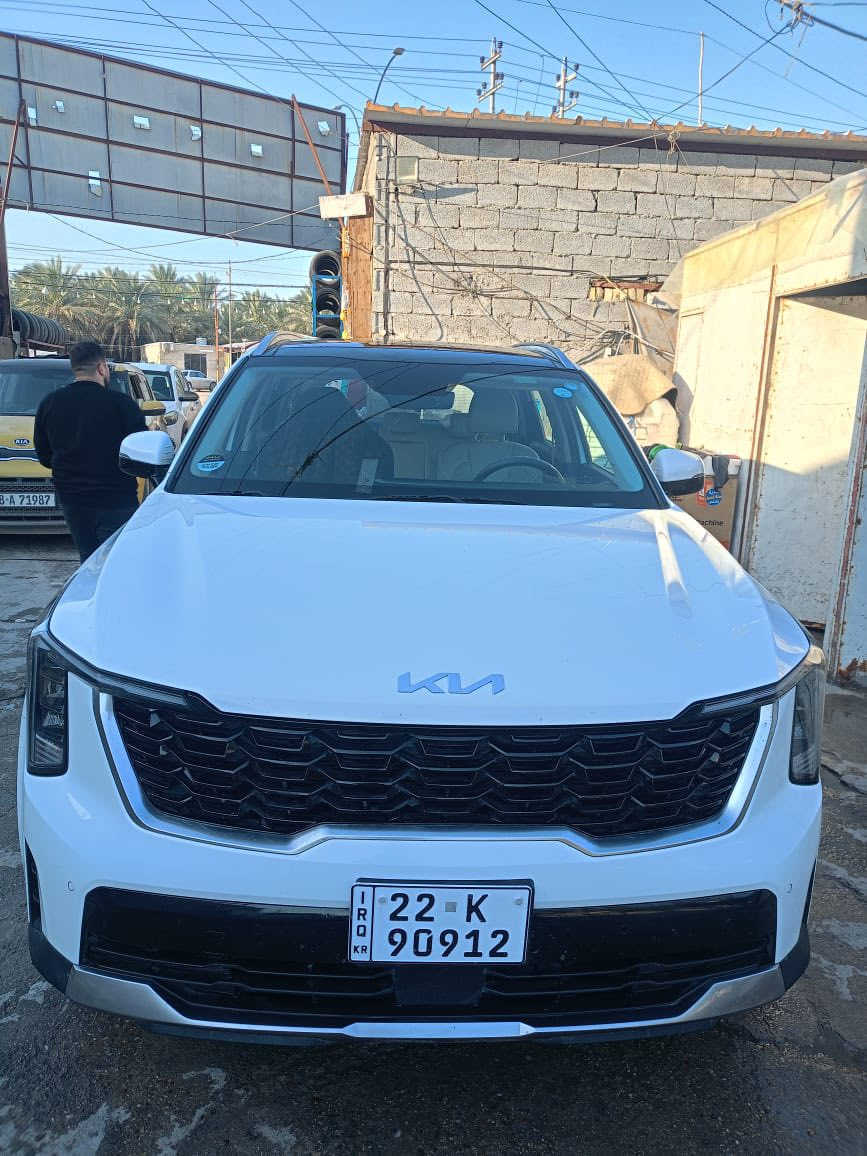 سورنتو 2025 خليجي. فول مواصفاتها 
محرك ٦ سلندر 
بصمة وتشغيل عن بعد 
كراسي كهرباء
صندوق كهرباء 
كير ماوس 
شفتات بالاستيرن
هاند بريك بصمة 
ثلاث قطع تبريد 
مانع انزلاق ومانع انحدار 
سبعه راكب
إنارة محيطية
قماره بانوراما
فول تحكمات استيرن 
كامرة دوارة
حساس أمامي وخلفي
المواصفات الباقيه معروفه 
السيارة كفاله عامه  السعر 345$ وبيها مجال مكاني كربلاء . لاستفسار ***********
