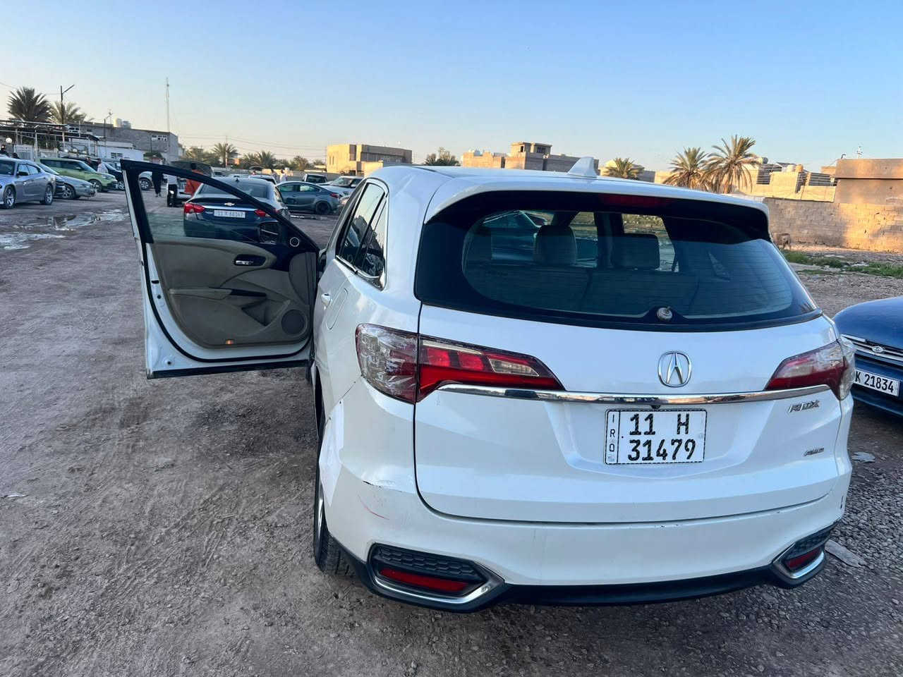 السلام عليكم
هوندا اكورد موديل 2017 بغداد باسمي رقم دولي تخم تاير كير محرك بيهن ضمان جديد خمسة راكب 
ترهم بيع قصد أو نقد
بغداد -بوب الشام 
***********
