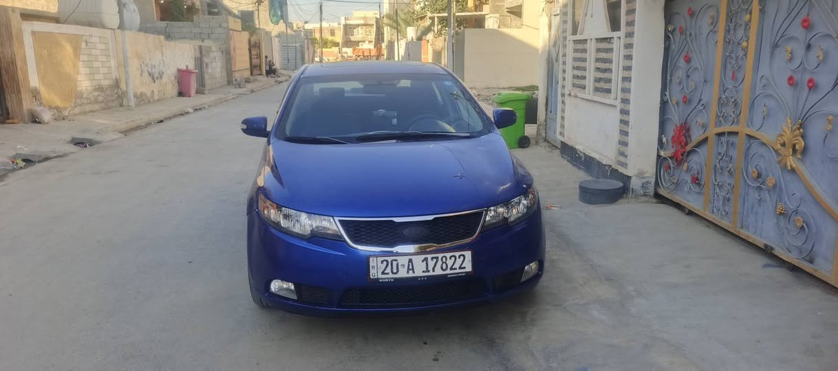 فورتي ٢٠١٠ مكينه ٢٠٠٠
رقم ديالى السعر ٨٥ وبيه مجال

بيه جامرلغ خلفي صبغ وبالباب صبغ قليل بدون ارباك ***********
