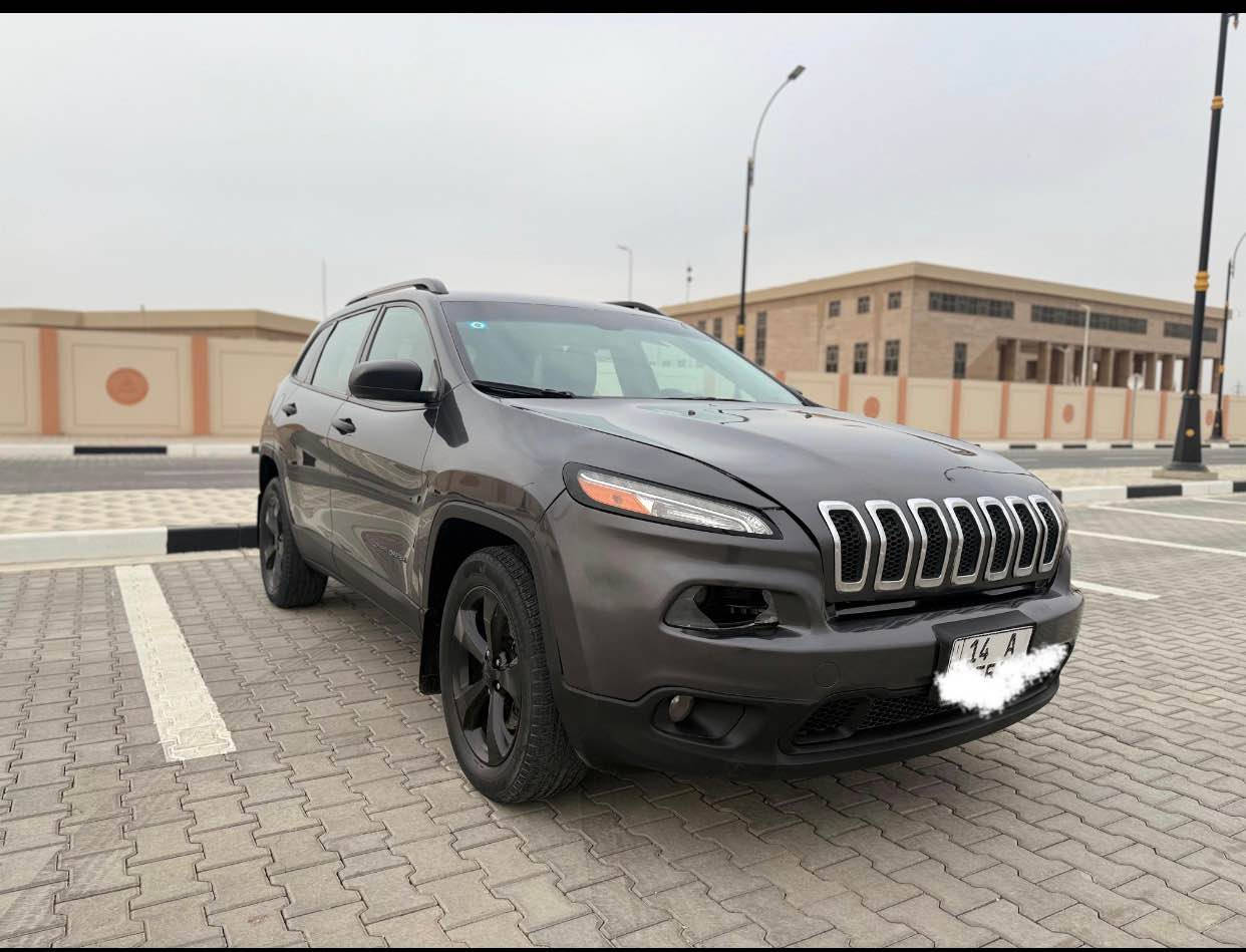جيب شيروكي بزون موديل 2017 رقم بصره بسمي 
*********** السياره وراد كندي داخله فقط صبغ بنيد ابيعلك كفاله شرط الفحص السياره تشغيل بعد وتتفئه بلكشنات وجاهزه من كلشي المحرك 6 سلندر 3600 ماشيه فقط 70 والسعر ب 135 مع المجال العنوان بصره البصرة, العراق

