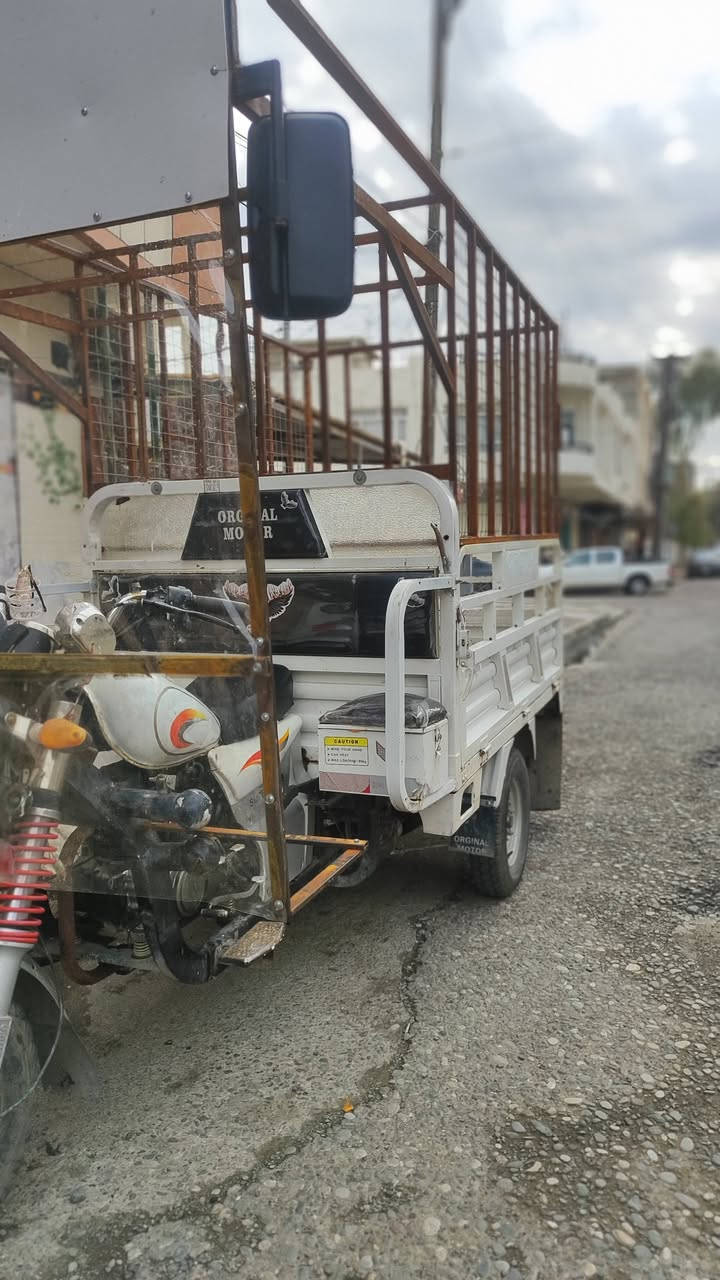 السلام عليكم ستوتة للبيع موديل 21  دبل اكسل  منفيس تخم تاير جوبلس جديد كهربايات كاملة باتري سلف شاصي كفالة محجل جديد بس يريد صبغ ما ينقصها شي جاهزة للشغل  السعر  ب 12و بيها مجال للشراي ***********
