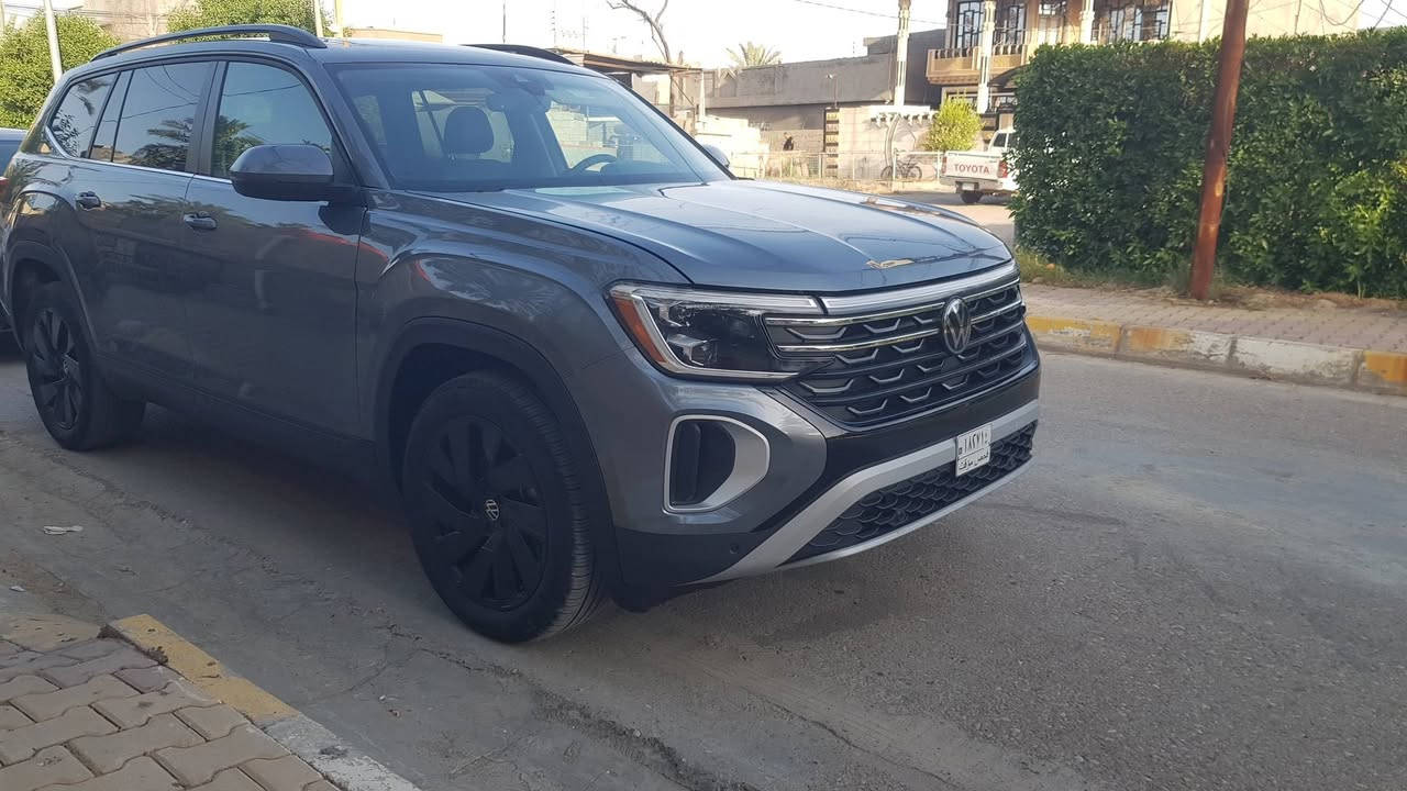 السلام عليكم
للبيع 
فوكس واكن أطلس موديل 2024
فئة SE 
ماشيه 26 M 
محرك 2000 TURBO 
269 حصان  370 نيوتن عزم دوران
لون نفطي
حادث امامي بدون دواخل 
صبغ بنيد و ربع جامرلغ سايق 
سيارة بانوراما 
لايت دوار 
تحكم ستيرن شفتات ستيرن 
شحن لاسلكي
تبريد 3قطع  
توقف ذاتي 4 وضعيات قيادة 
كشن كهرباء عدة صندوق كاملة 
تدفأة وتبريد كشنات 
سعر  240 ورقة بيهة مجال لشراي
للأستفسار اتصل *********** واتساب 
سيارة جاهزة  بدون رقم تترقم اي محافظة
