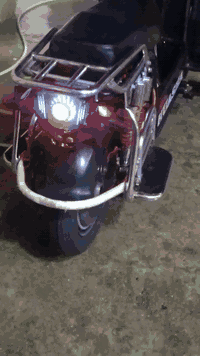 السلام عليكم 
دراجة شحن للبيع هيوشة 2024 جبلي ( 6 ) بطاريات 
دراجة نظيفة وجاهزة من الأخير وهواي غراض بيها جديدة
دراجة كفالة من النقص والعطل والعيب والدراجة كلها عالفحص من بطاريات وكهربائيات وكلشي عالفحص 
السعر قيم بما يرضي الله وتشلع عيوني 
رقم الهاتف اتصل وتدلل __ ***********
