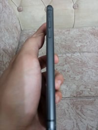 ايفون ١١ عادي • بطاريه ٧٨ • شاشه ابل اصليه