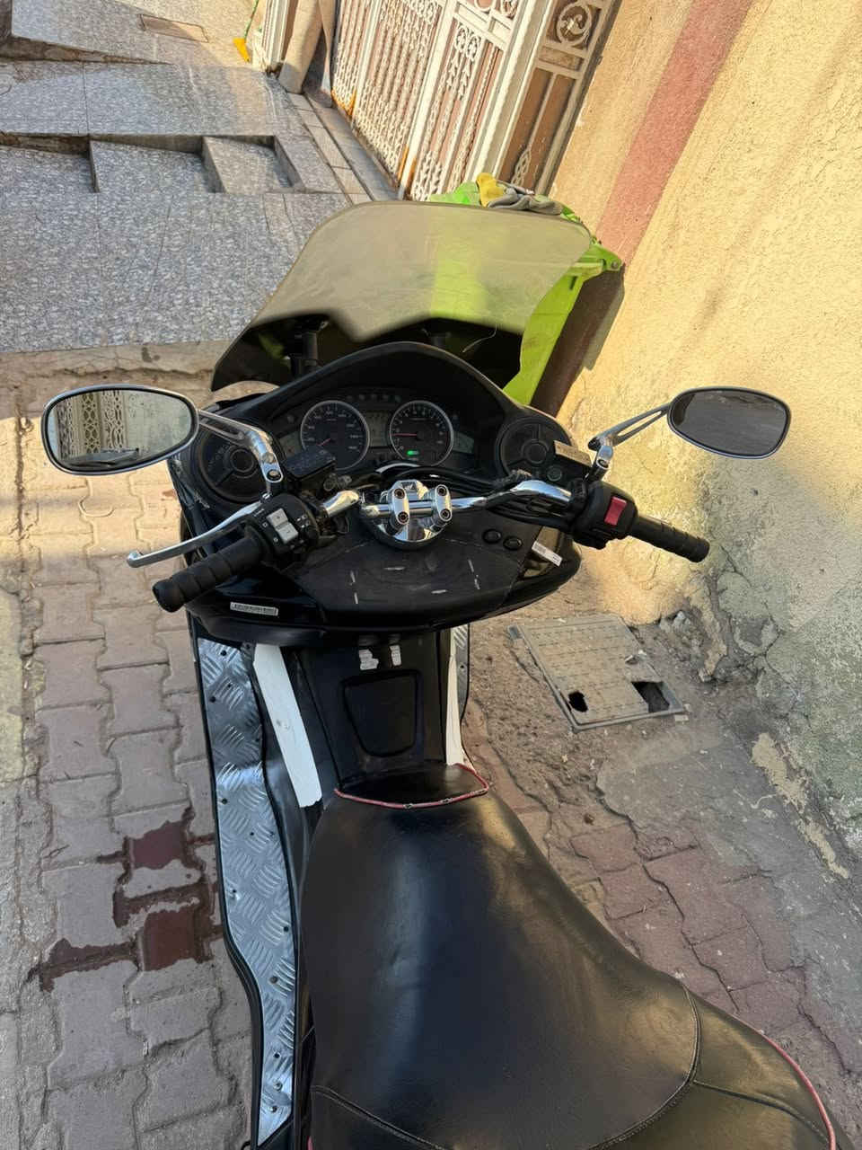 سلام عليكم دراجه فورزه 010
كفاله لسعر مليون50 لتواصل ***********
