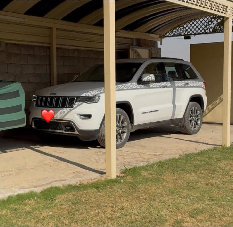 جيب Jeep Grand Cherokee للبيع

2018 لمتد بلاص 

فول مواصفات 1/1 خليجي

لون أبيض

مواصفات 

بانوراما . بصمة . تشغيل عن بعد . مقاعد جلد . تبريد وتسخين . كامرات وحساسات . رادار امامي وخلفي 

رادار توقف ذاتي خلفي 

 . 3 شاشات كبيرة 

. إنارة LED

بيه هواي مواصفات #لمتد_الـبلاص 

فول مواصفات ما عدى جكات

السياره خير من الله استخدام شخصي 

ممشى 130 ألف قابل للزياده

الاستفسار اكثر تواصل الخاص او الاتصال ع رقم تالي 

***********

رقم مميز خصوصي بغداد **888 

#السياره_احلا_من_الصوره
