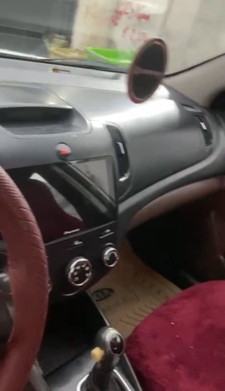 سيرواتو ليبيع موديل 11 سيارا حادث بي جاملغ خلف سايق   صبغ مو حيصام اني ابيع صبغ حيزامسعر 88 وبيمجال شاراي انتخابر *********** سيارا موجود بل كركوك  سنوية و رقم سليمانيه بسمي  كل جديد   بيطايق بنزين بعد عيد استلم  بإذالله
