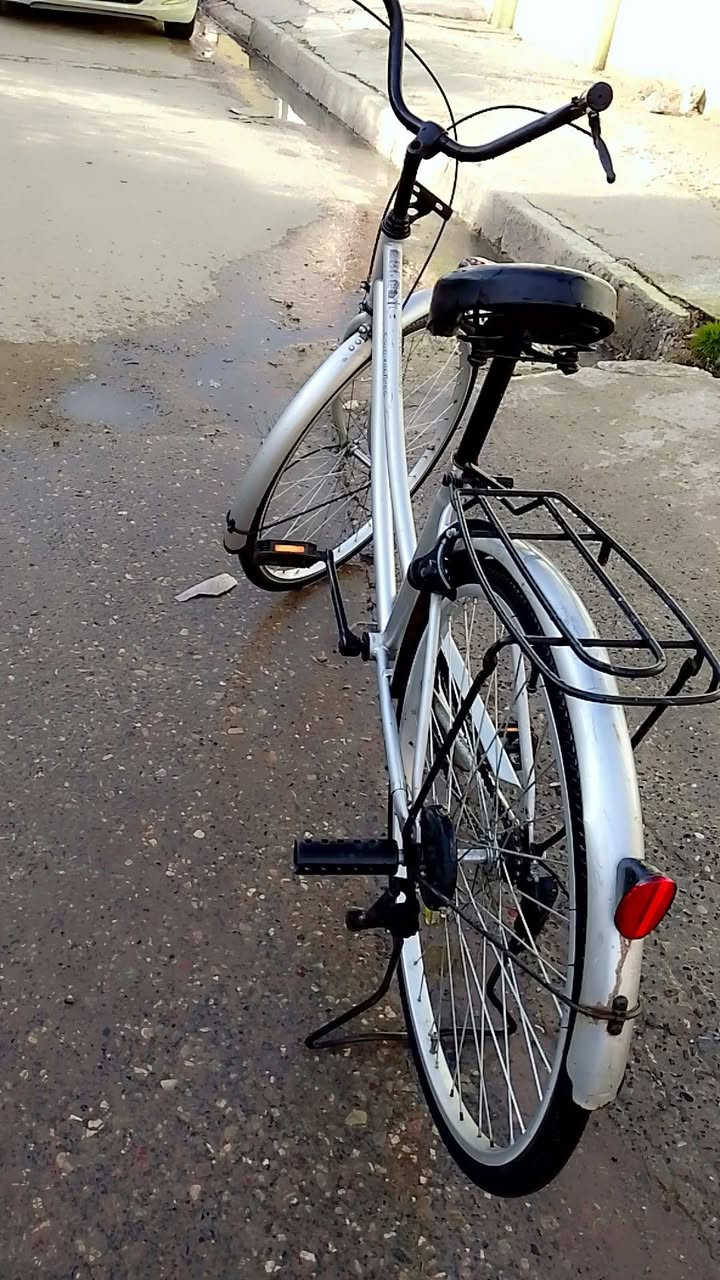 سلام عليكم بايسكل للبيع حجم ٢٦ نضيف ١٠٠/١٠٠ المكان موصل حي سومر السعر ٩٥ بي مجال للطيبين متواجد على الصفحه#


**إذا كنت صاحب هذا الإعلان وتريد حذفه لأي سبب، رجاءا أرسل رسالة إلى الدعم الفني**