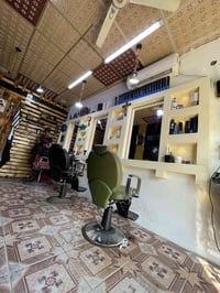 صالون حلاقة • بصرة قبله سوق ام هاني • ٣ كراسي