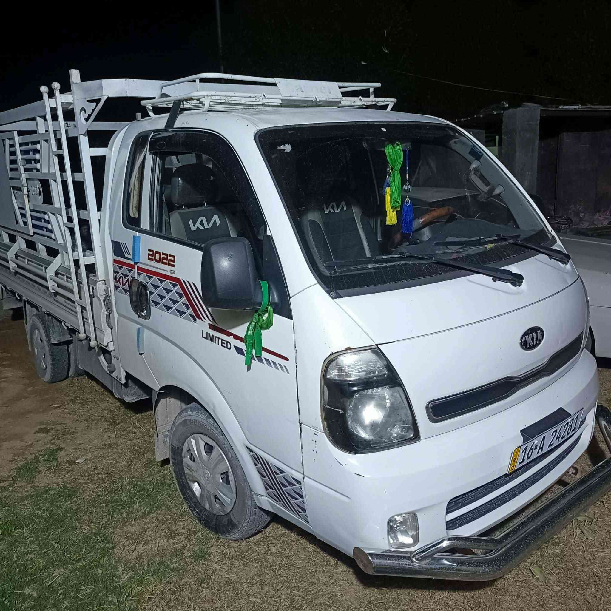 كيه بنكون موديل ١٦ ماشيه ١٨٠الف مكفوله كفاله عامه لتفاصل ***********. مكان السياره بالكوفه  .
