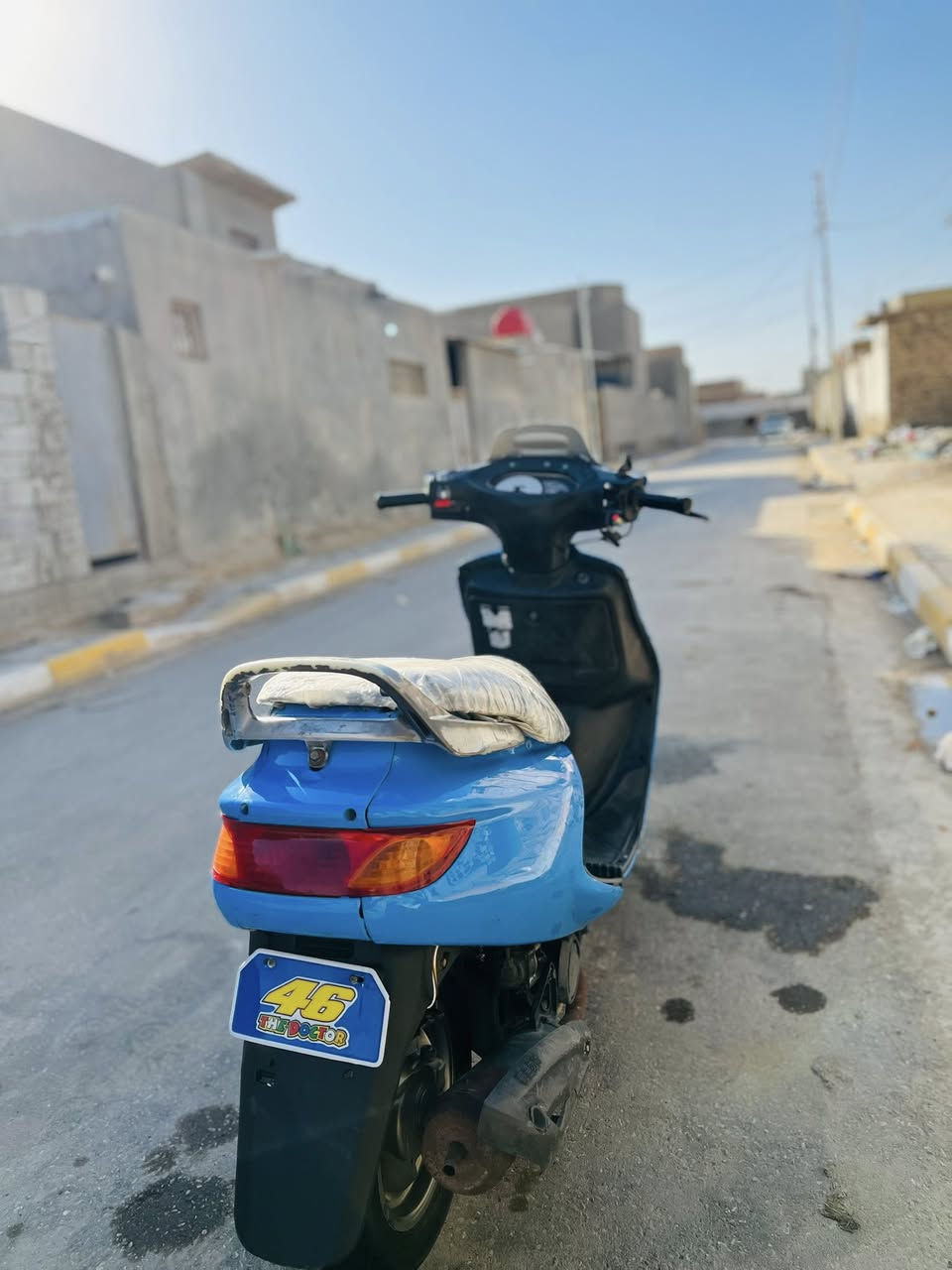 سلام عليك دراجه للبيع نضيفه كلش دراجه جاهزه مكينه مامفتوحه  بس عوزه باتري كلشي شغل هندر واحد 
سعره 500 وبيه مجال مكان ديوانيه دغاره بيع  مستعجل  
***********
