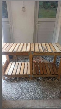 ميز خشب • للبيع