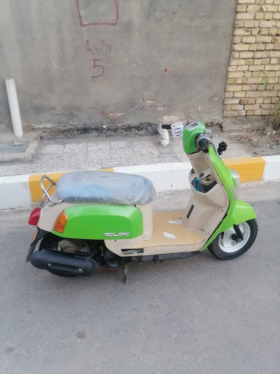سلام علیکم دراجه بوليس نوزل للبيع سعر 550 وبيه مجال ناصريه مكينه مفتوحه ولفات رقم هاتف *********** وتساب فقط
