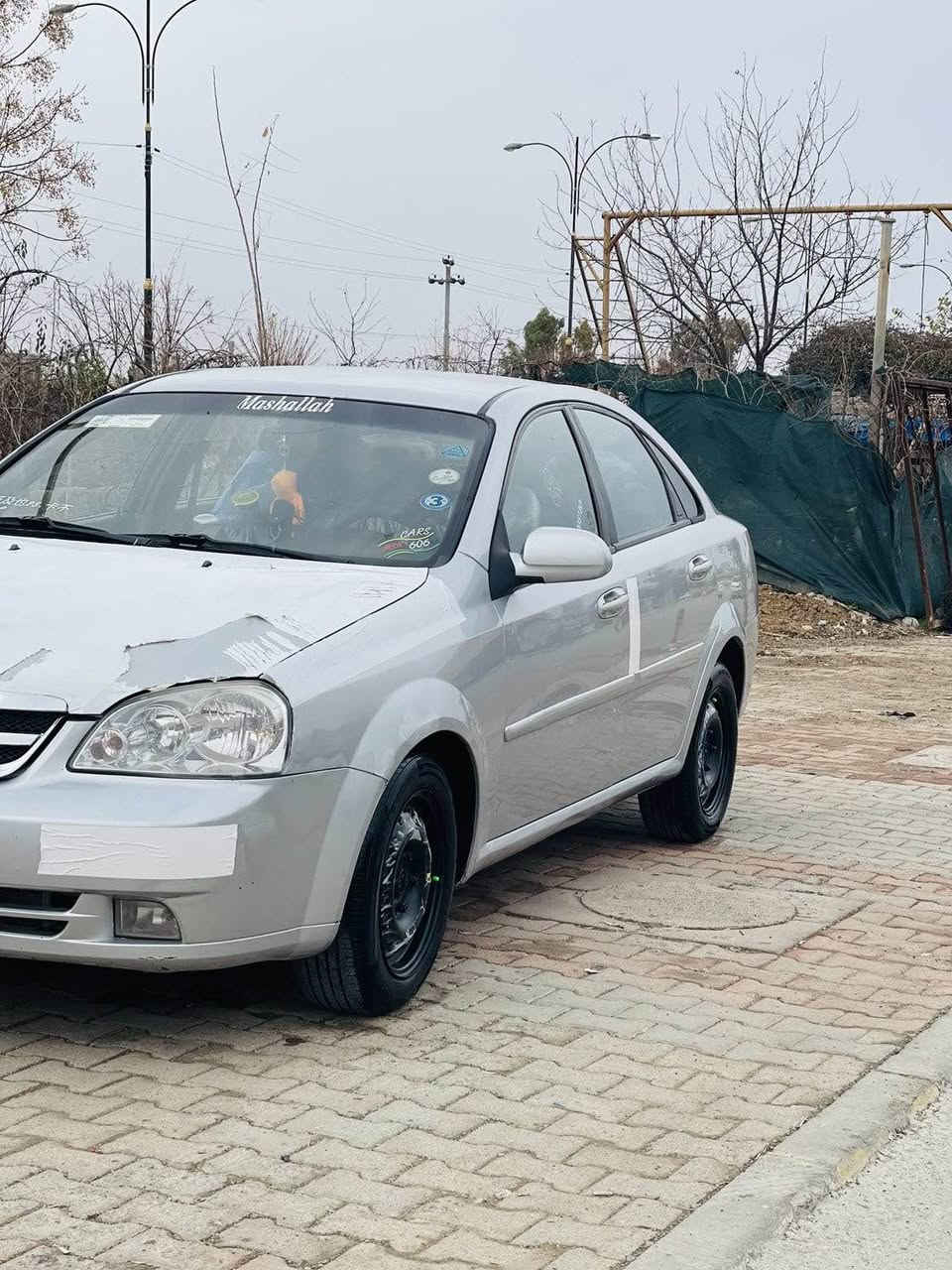 شۆفرلێت ئۆپترا 2009 ئۆتۆماتیک  سەیارەیەکی پاکو جوان دوپارچەی بۆیاخە بێناو گرتن بێ کاڵ بونە و بێ گەڕی گێڕ و مەکینە بەشەرت شاشە ئاوێنە کارەبای تایە  و ویلی نوێ سعری 70 گەڵاو معامەلە 
ژ.م 
*********** السليمانية, العراق
