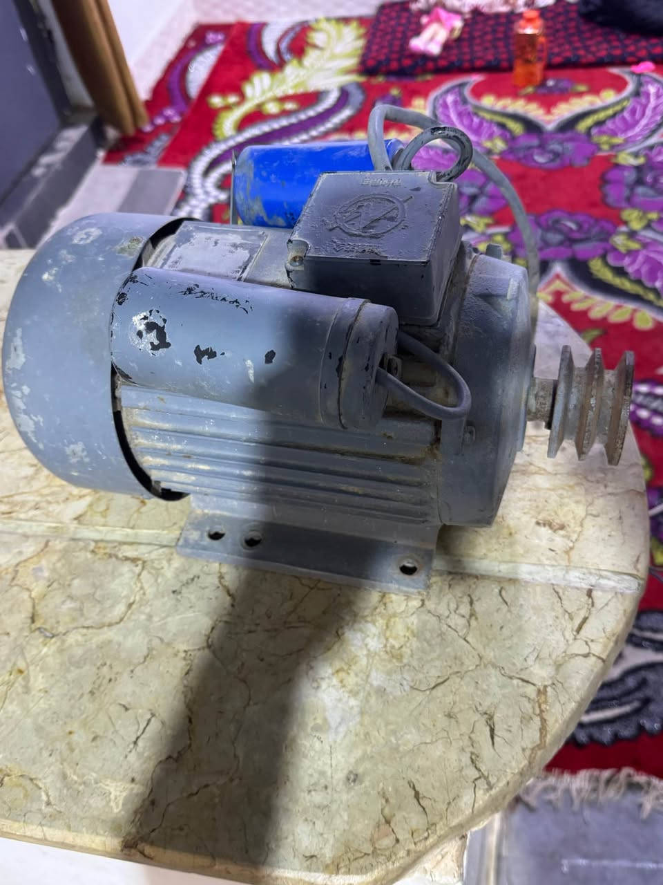 سلام عليكم 
ماطور 3حصان 
ياباني قديم 
شرط شغل تك فيز
يشتغل جهتين 
للبيع ب 150وماكو هيج سعر 
*********** كربلاء, العراق
