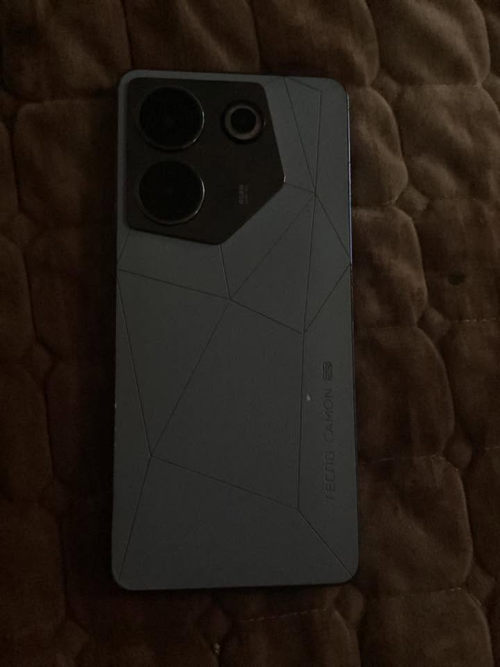 البيع
 TECNO CAMON 20 pro 5G
قيم بل يرضه لله بل عافيه عليك
وتساب ***********
