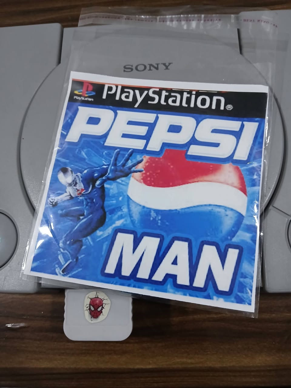 سلام عليكم
بليستيشن 1 للبيع ريجن أمريكي  نظافة 100% 
عدسه نظيفه تاكل القرص اكل ..جهاز وحش بمعنى الكلمه ( نادر تلكه هيج جهاز نظيف و يشغل اقراص ) 

ملحقات الجهاز:
7 اقراص نظيفه لاتشوبها شائبة القرص الواحد سعرة 1500 دينار بس راح احسب ال7 اقراص بسعر 10 الاف كلهم
1- بيسي مان
2- زينا 
3- ويننغ الفن
4- مدل اوف هونر 
5- جاكي شان
6- فيجلانت 8
7- ارمي مان 

جوستك بلي 2 عدد 1 + 1 بسعر 5 الاف 
فيشة + مشغل

المواصفات:
Model No: SCPH-5501
NTSC U/C
Made in Japan

ريجن أمريكي 

يشتغل على 110–120V

يشغل ألعاب NTSC (أمريكي/ياباني)

الجهاز مع الجوستك عدد 2 و 7 اقراص سعرة ( 100الف) قفل.


**إذا كنت صاحب هذا الإعلان وتريد حذفه لأي سبب، رجاءا أرسل رسالة إلى الدعم الفني**