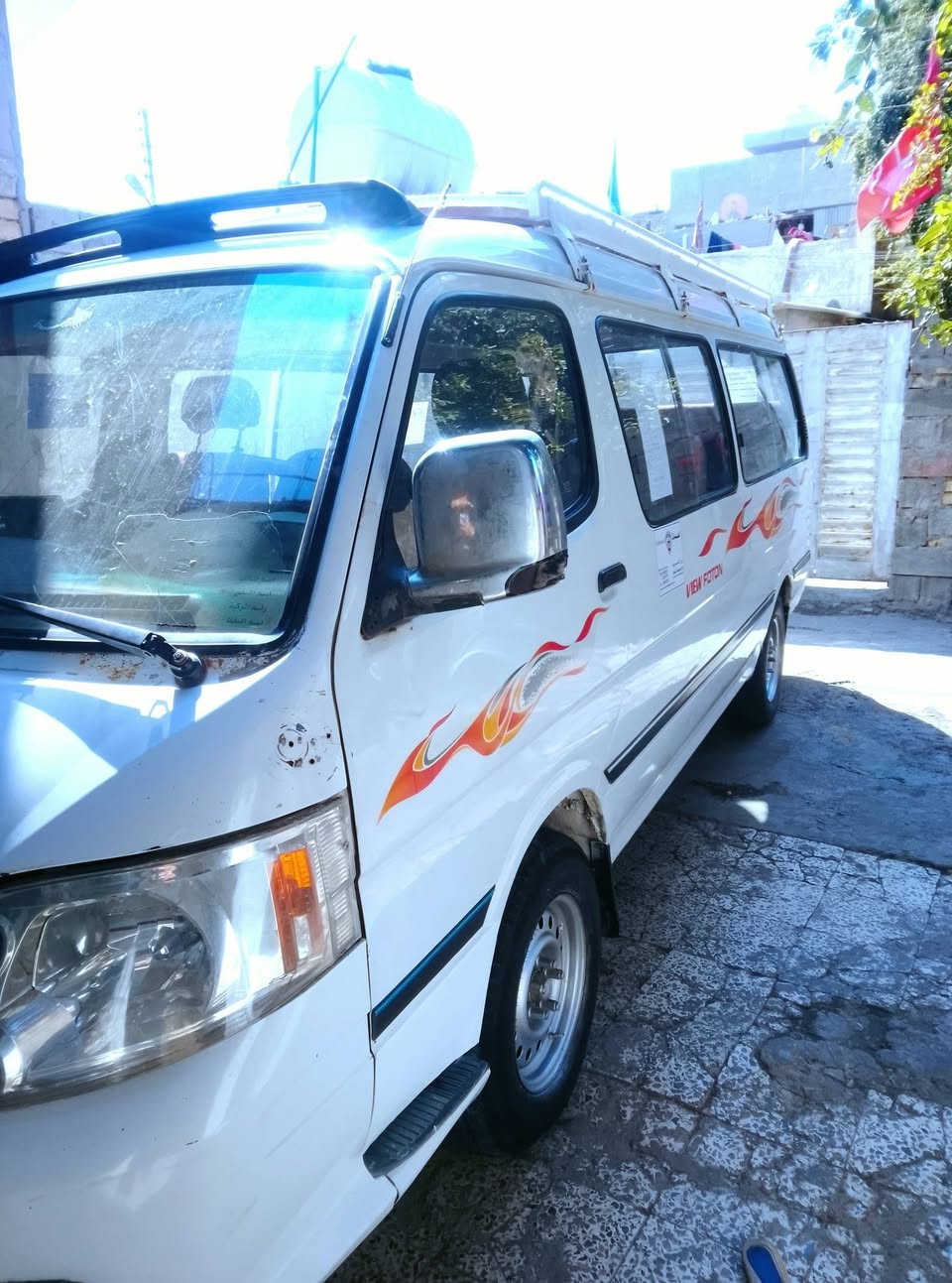 سلام عليكم سيارة فنون 14
مابيه قطرت صبغ خياسات بيه قليل 
محرك مابي شي كير اكسن خير من الله 
تخم تاير تحويل ثاني يم رقم الماني واسط 
مصفره من كلشي العنوان بغداد حي نصر 
***********وتساب موجود
