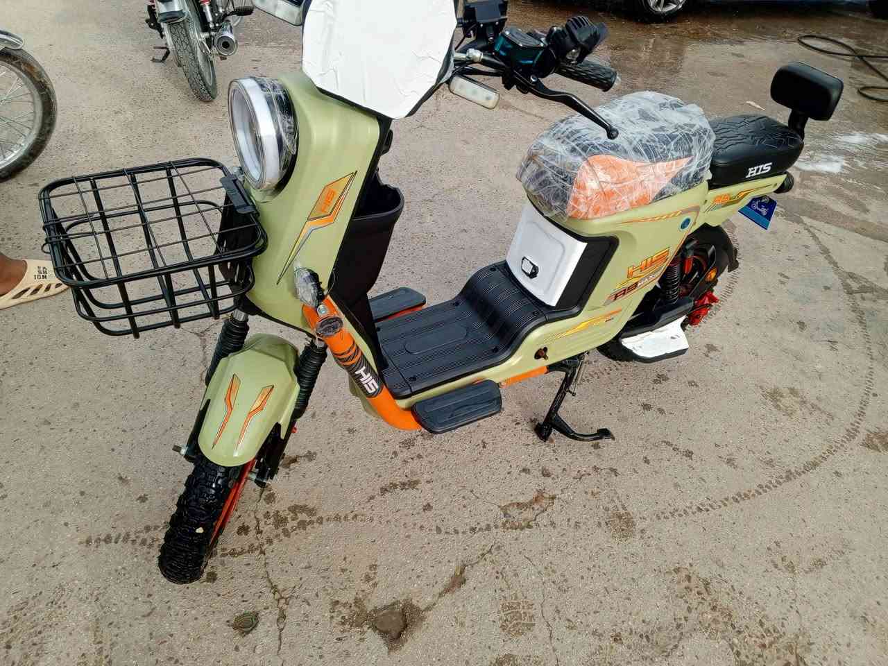 دراجه R9 للبيع 
نوعيه جبلي بطاريات 5حجم كبير +ملف الفين 
دراجه جديده موديل 26
بصمات عدد2 سويج2 كارت2

دراجه نضيفه ومداخله تصليح ابد مدا الشحنه الوحده عن تجربه فوق ال30كيلو
شحن يدوم هواي
الجانيها يعرفها  السعر 500 قفل مستخدمه شهرين 

رقم ***********
