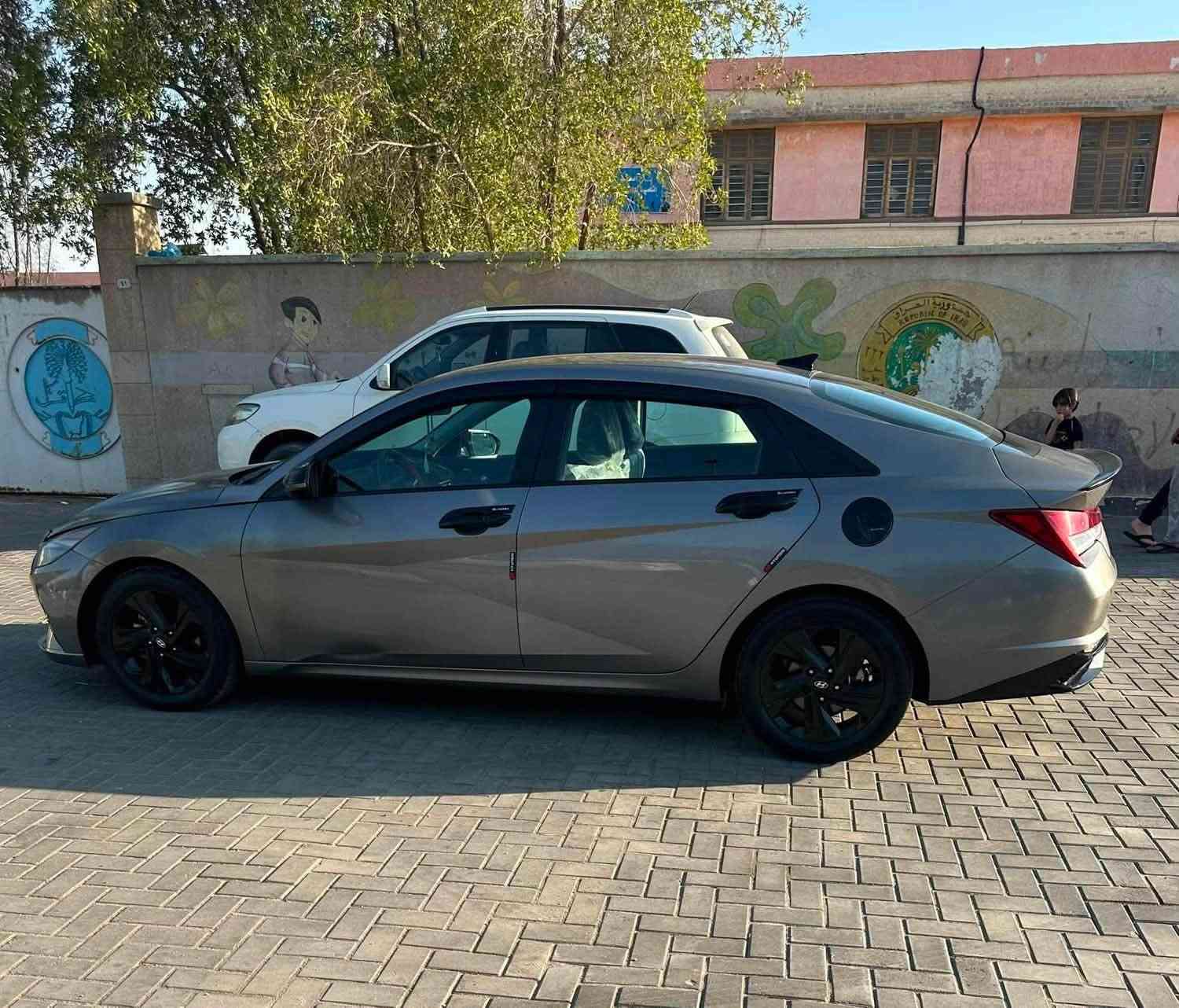 النترا مديل 2022 سياره جديده تخم تاير حداديه جديده باتري اصلي جديد فول ماعده الفتحه سايد بريك دكمه شاشه اليزريه تشغيل عن بعد سياره خير من اللّه ماشيه 61  مانقصهه شي ورعيهه المعوق والد شاب 2027 اصير حره رقمهه بغداد بس السياره بالبصرة المعقل
رقم /***********
سعر/127 وبيهه مجال
