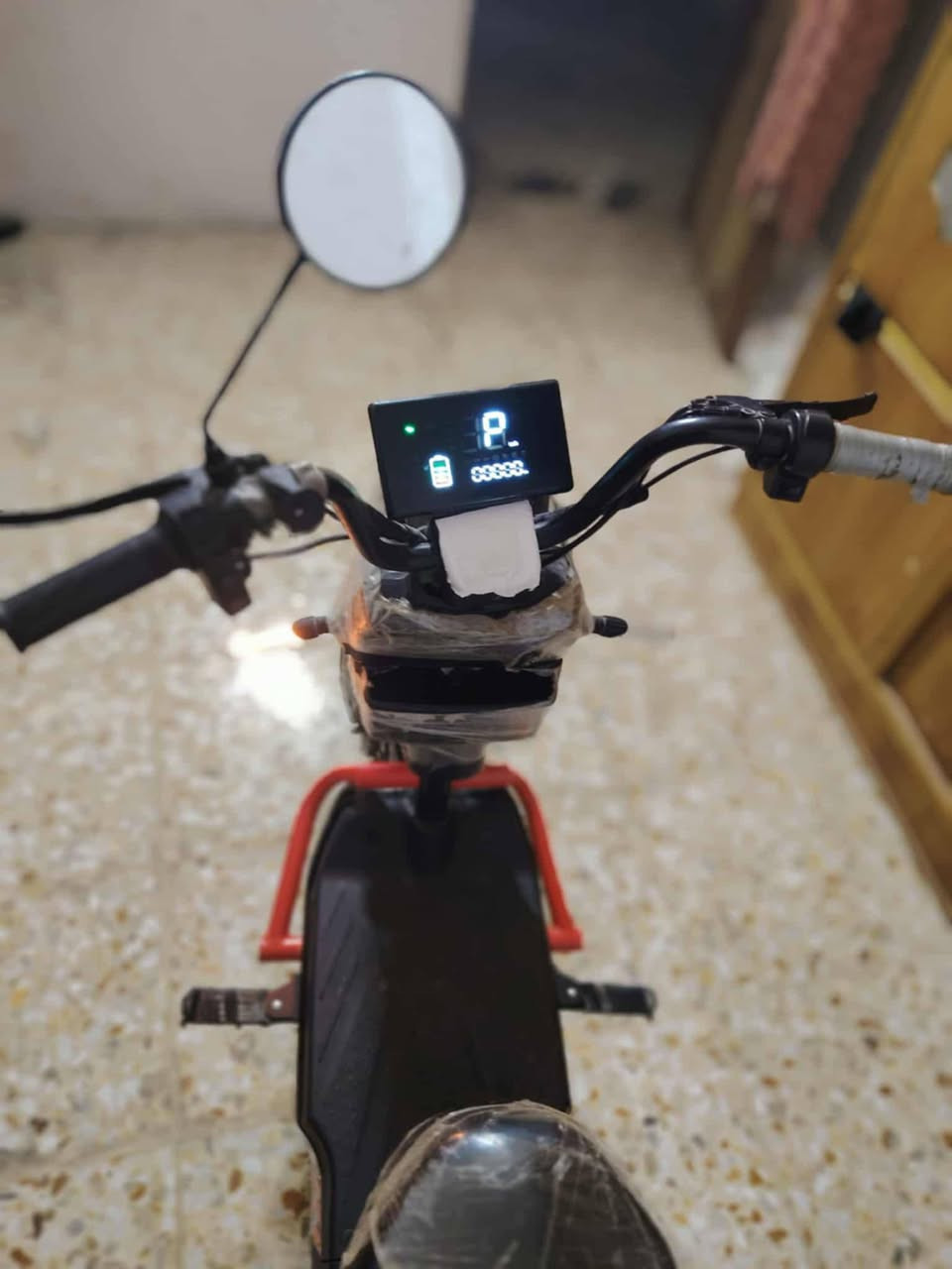 السلام عليكم دراجة  شحن البيع  نضيفا سرعة 60 سعر خاص  او ***********
هاذا  الرقم الشري بتصل
