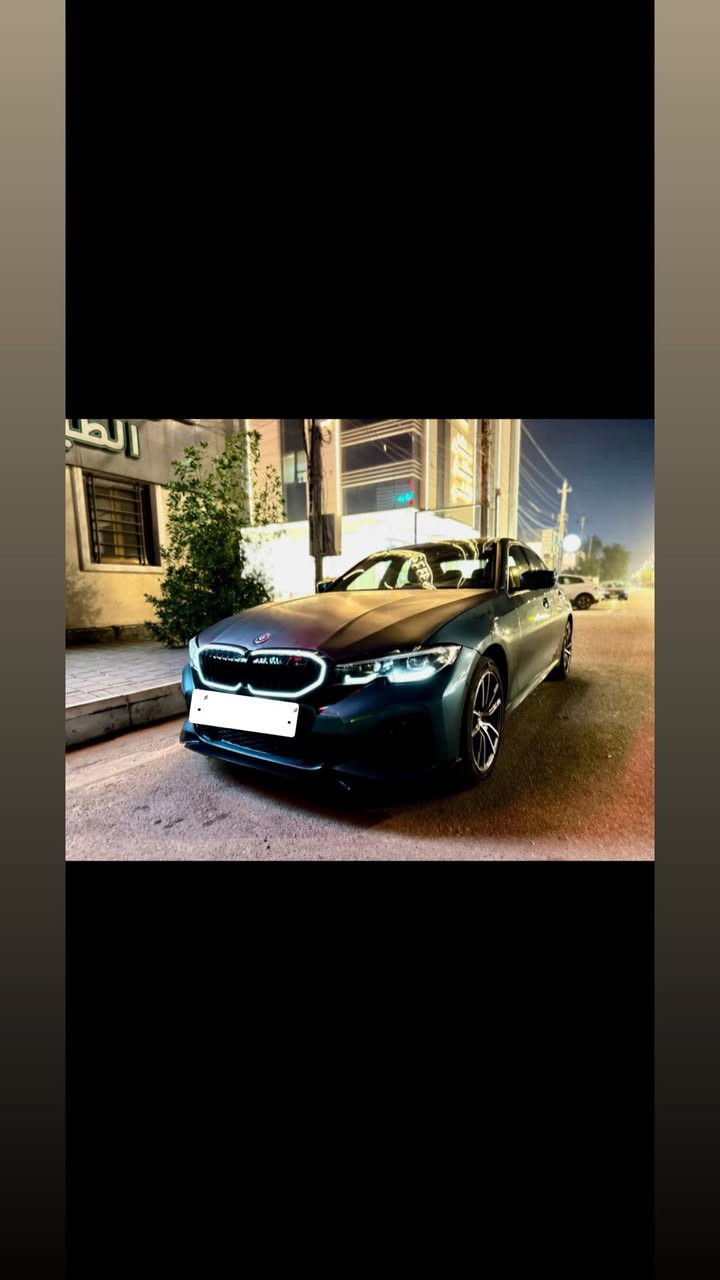 BMW. 330 I. 2021 
لون مميز. 
اكس درايف  
ماشيه 40 الف 
حادث جاملغ وبنيد 
بدون شاصي ولغد
 للبيع او مراس 
سعر 225 وبيها مجال 
***********
