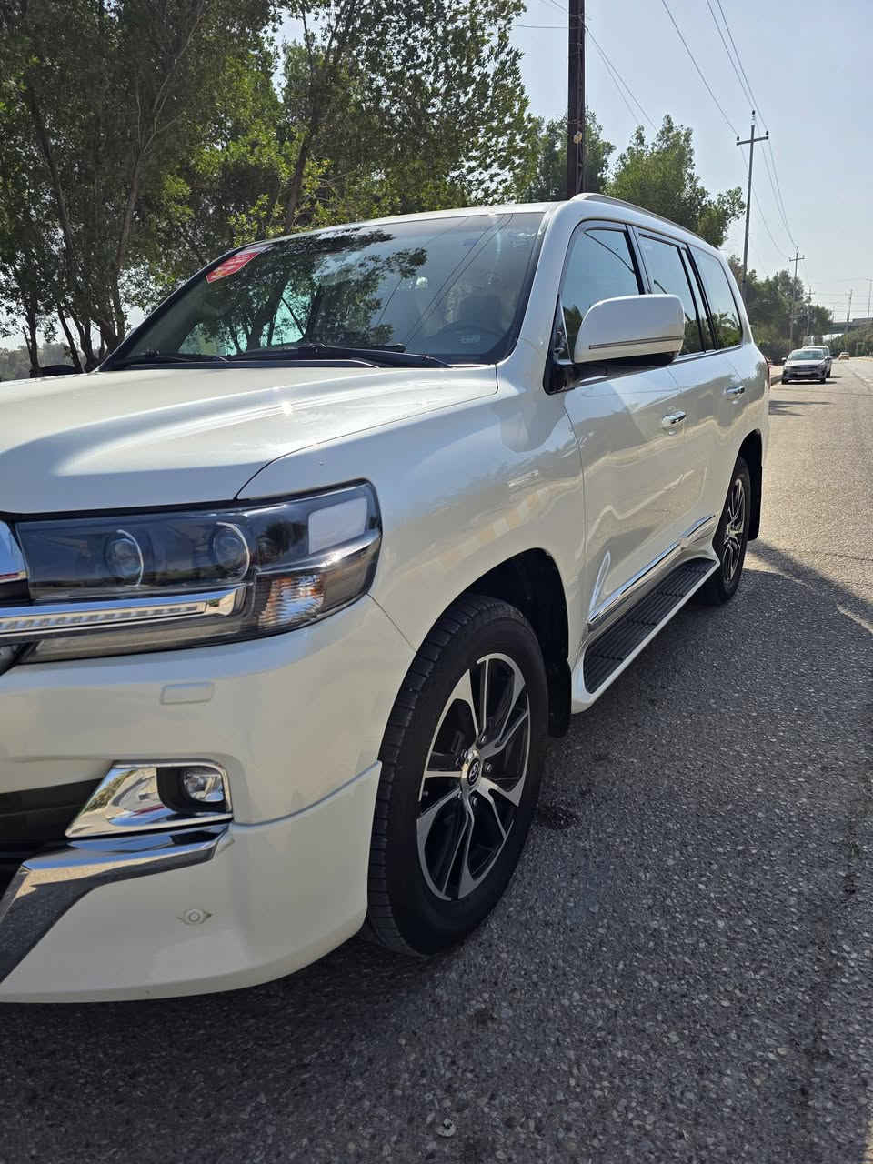 السعر 590
للبيع لاندكروز موديل 2021 مكفولة كفالة عامة
الفئة(GxR) وكالة شركة ساز باب اول كراند تورنك تنفس طبيعي محرك (8) سلندر (4600)
رقم سليمانيه
سنويه للـ 2030
باسمي تحويل مباشر
المسافه المقطوعه 65 الف قابل للزياده
المواصفات:
فتحة سقف سلايت
جنطة كهرباء
تحكم سترين جهتين
كراسي كهرباء 
3 قطعة تبريد
بصمة تشغيل عن بعد
الدخول ذكي
حساس خلفي
حساس امامي
شاشة امامية
مثبت سرعة
زراك لايت
ويل كب حجم 20 كروم
لايت زنون عالي + ناصي
تخم تاير جديد
دبل ماوس
ثلاجة داخلية  
مغلفه ppf كل السياره ضمان 10 سنوات بالتغليف
السعر 590 
مكان السياره ميسان العماره
للاستفسار 
***********
