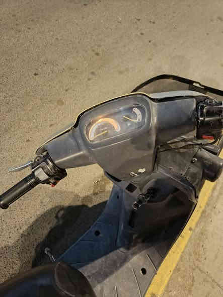 السلام عليكم منغولي للبيع موديل 2003 شغاله سلف هندر كهربائيات كلهه شغاله مامفتوحه فقط قبق كلج مفتوح الباقي كله شغال الدراجه بيهه صوت بوربرين فقط شلعه فول السعر 325 وبيه مجال مكاني كربلاء حي الحر خلف البانزين خانه مال القادسيه ***********
