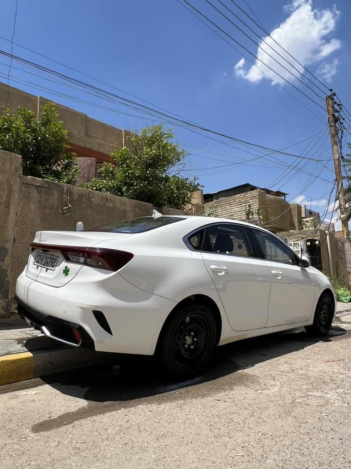 السلام عليكم K3 موديل 2024ماشية KM 1200 كفاله عامه ما عده شبر بارد رقم اربيل
_بصمه تشغيل
_دخول ذكي
_تبريد بيانو
_كامره خلفيه دواره
_حساس خلفي+امامي
_اوتو هولد
- مانع انزلاق
_هاند بريك كهربائي مرتبط مع الكَير
_داخل اسود+ كشنات جلد
_لايت 3 عدسات (بكلايت خلفي+امامي LED)
_ 4 انظمة قياده(نورمال_سبورت_ايكوو_سمارت)
مكان السياره بغداد الشعب السعر ***********/140
