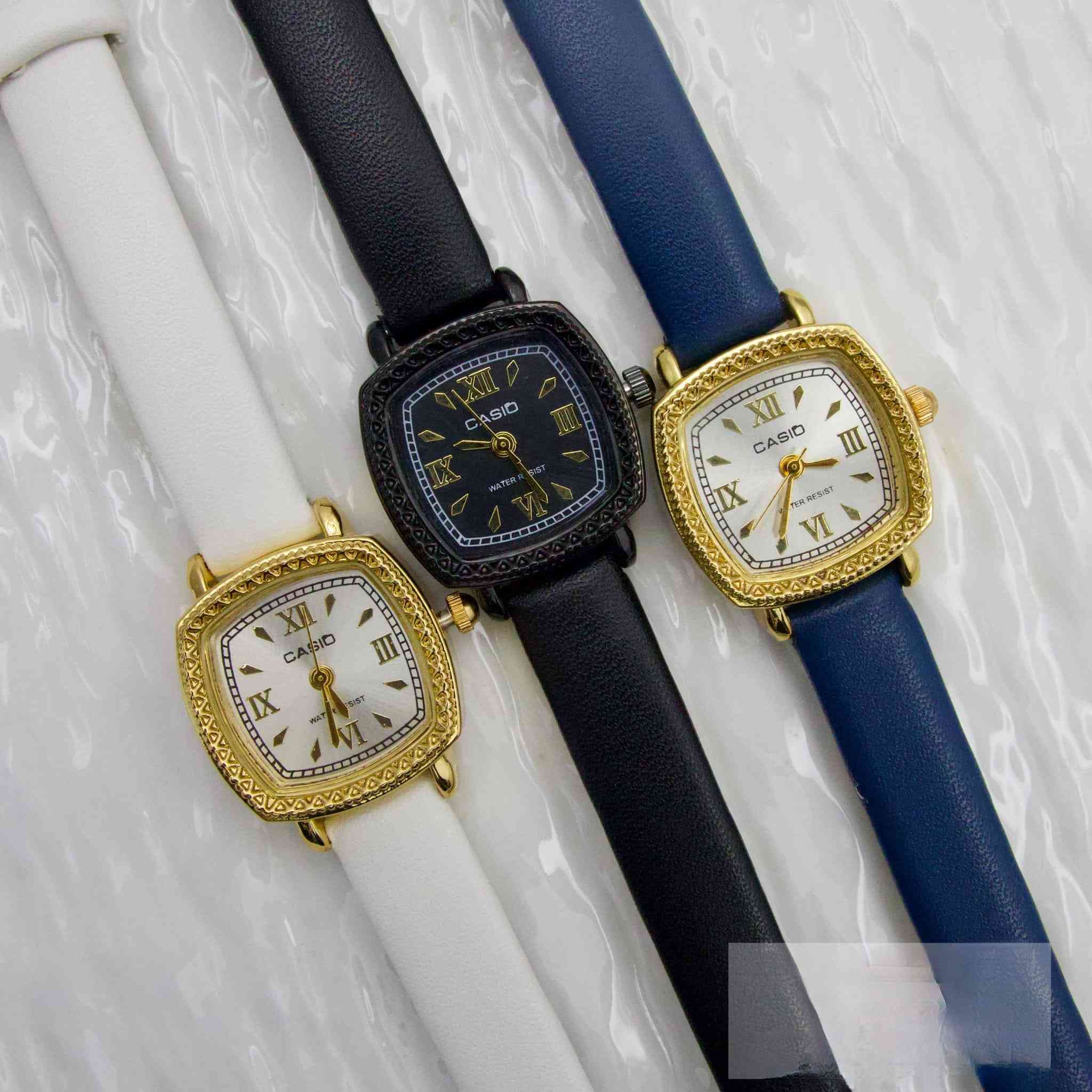 😍 نسائي جلد كاسيو 😍
😘طلاءثابت 100٪ الأصلي 😘 
🤩الجامه زفير ضدالخدش والصدء🤩 
🤗ضمان 2سنه  حقيقي من تاريخ الشراء
مستعدون لعمل الطلبيه حسب الطلب
  🌷توجد موديلات وتصاميم حديثه🌷
 🌺زورونا ستجدون كل ماهو جديد🌺
لمعرفه الأسعار 
 الاتصال على الرقم فايبر واتس اب...
*********** سيد عمار
 ***********محمد مهدي 
يوجد توصيل  جميع محافظات العراق 
           مجمع عالم الساعات 
       الديوانيه السوق الكبير 
      محمدعبدالرزاق الخضري
