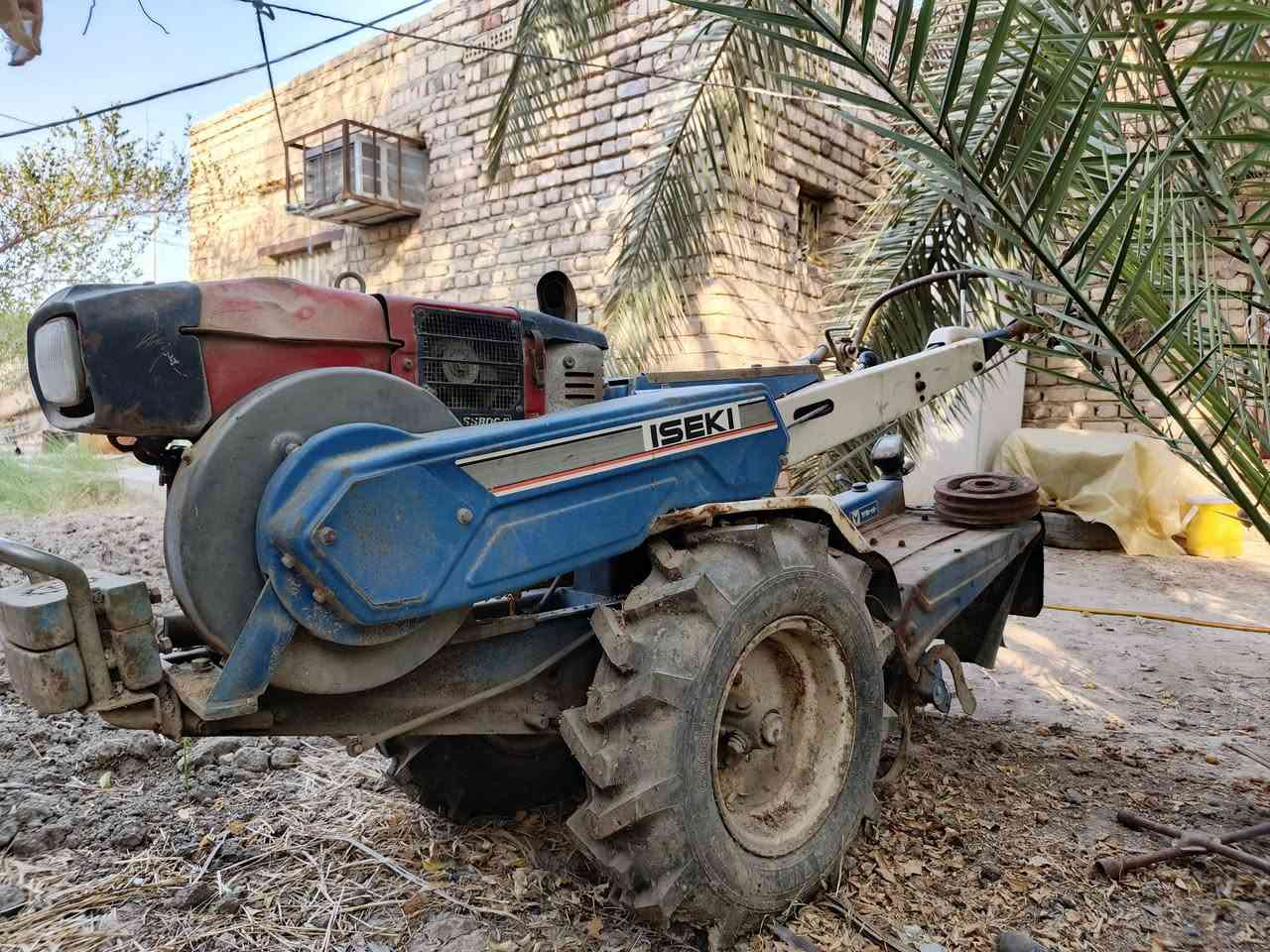 السلام عليكم ورحمة الله وبركاته
كاروبة مكينة ياباني شغالة من أول هندر 
اشتريته العام وما اشتغلت بيها مكينة نظيفة 
تفيد للبساتين
مكانها السماوة
للاستفسار ‏‪***********‬‏
