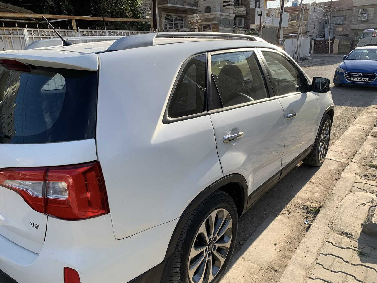 السلام عليكم
سورنتو 2015  

المحرك: V6 سعة 3.5 لتر 6 سلندر 

ناقل الحركة: أوتوماتيك + عادي 

الممشى 86الف كيلو متر Km

7 مقاعد 

مقاعد جلد

مقاعد أمامية كهربائية 

كاميرا خلفية

حساسات صف أمامية + خلفية

نظام دخول بدون مفتاح + زر تشغيل بصمه )  

بلوتوث / USB / AUX

مدخل USB امامي خلفي 

مرايات جانبيه كهربائية قلاب 

بيها الجاملغات الخلفية صبغ +باب خلف السايق 
 

للاستفسار او الاتصال عل رقم ***********

السعر - 185$وبيها مجال العنوان بغداد الزعفرانية
