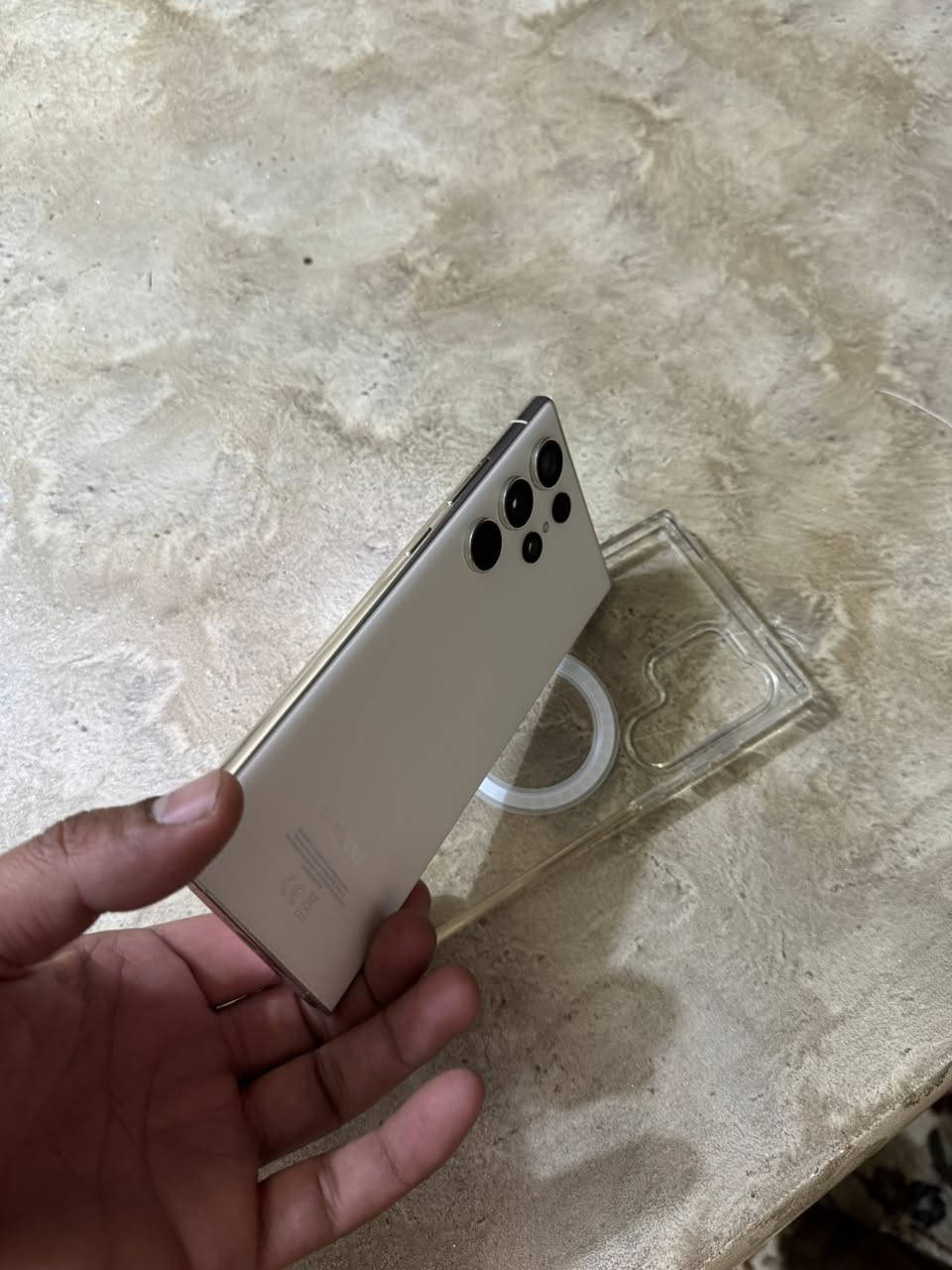 كلكسي الترا s 23 شرق اوسط  ذاكره 256عشويه12نضافه ميه بل ميه بعده بل الزكات شركه فقط بي هاي ضربه وما ماثره على اي شي سعر550 وبي مجال
***********
