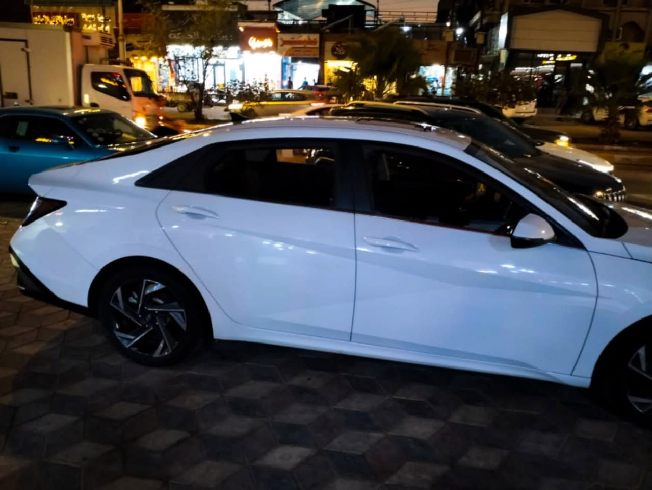 🚗 هيونداي إلنترا 2024 (فول مواصفات) للبيع 🚗
📌 المواصفات:
​الموديل: 2024
​الرقم: شمالي (أربيل)
​المنشأ/الحالة: تجميع
​المحرك: 1500 (ثمانية نوزل)
​الممشى: ماشية 48 ألف كم فقط
​الحالة: كفالة عامة
​✨ المميزات:
​فتحة سقف (سلايد روف)
​شاشة لمس حديثة مع كاميرا خلفية
​تحكم ستيرن كامل مع مثبت سرعة
​ويلات كب مكحلة
​إضاءة LED أمامية وخلفية
​داخلية جلد باللون الأسود
​نظام تبريد ممتاز
​📍 المكان:
​ذي قار
​📞 للتواصل:
​للتفاصيل أكثر، المراسلة على الواتساب فقط: ***********
​السيارة متواجدة للمعاينة.
